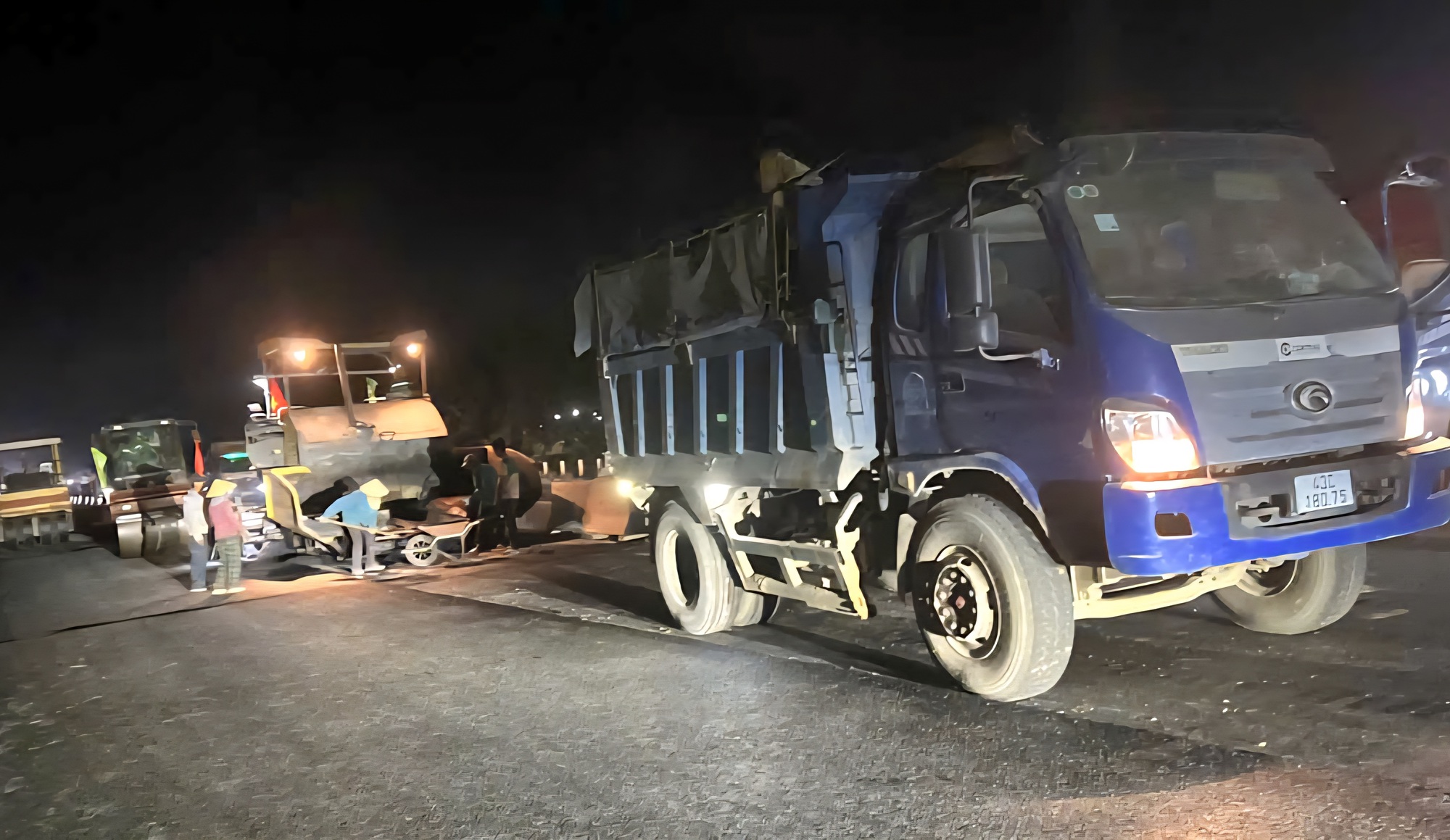 Chi bộ mạnh, đảng vi&ecirc;n ti&ecirc;n phong đưa cao tốc về đ&iacute;ch vượt tiến độ- Ảnh 11.