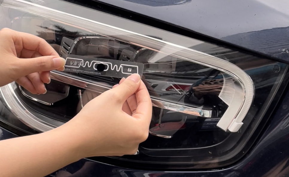 D&aacute;n thẻ thu ph&iacute; kh&ocirc;ng dừng c&oacute; bắt buộc khi đăng kiểm xe?- Ảnh 1.