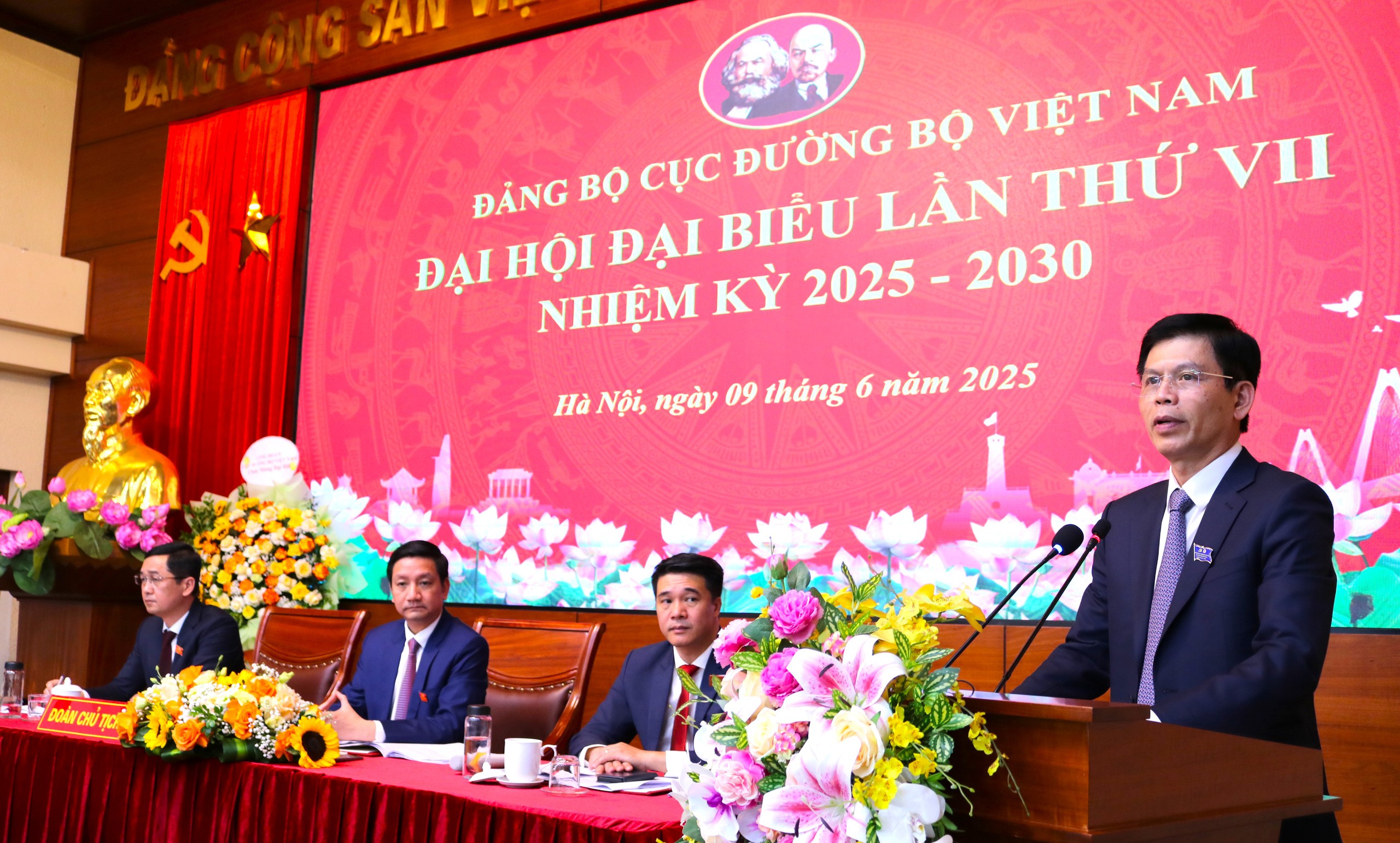 5 nhiệm vụ trọng t&acirc;m, 3 đột ph&aacute; chiến lược trong nhiệm kỳ mới của Đảng bộ Cục Đường bộ VN- Ảnh 1.