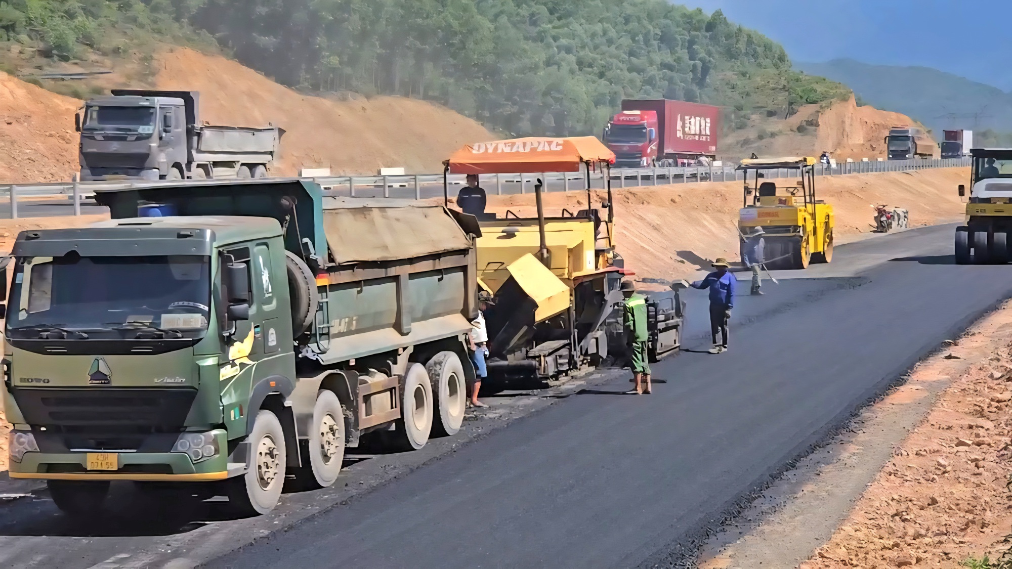 Chi bộ mạnh, đảng vi&ecirc;n ti&ecirc;n phong đưa cao tốc về đ&iacute;ch vượt tiến độ- Ảnh 4.