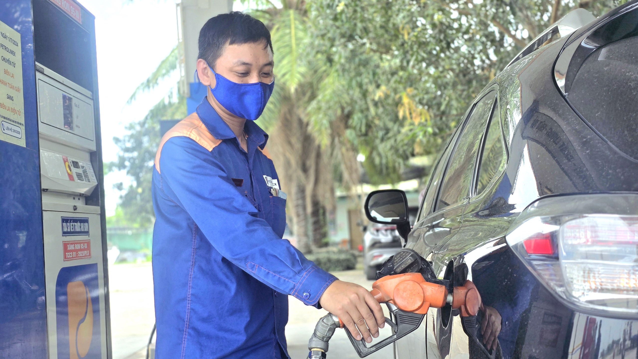 Doanh nghiệp xăng dầu k&ecirc;u trời v&igrave; chiết khấu, Bộ C&ocirc;ng thương n&oacute;i g&igrave;?- Ảnh 1.