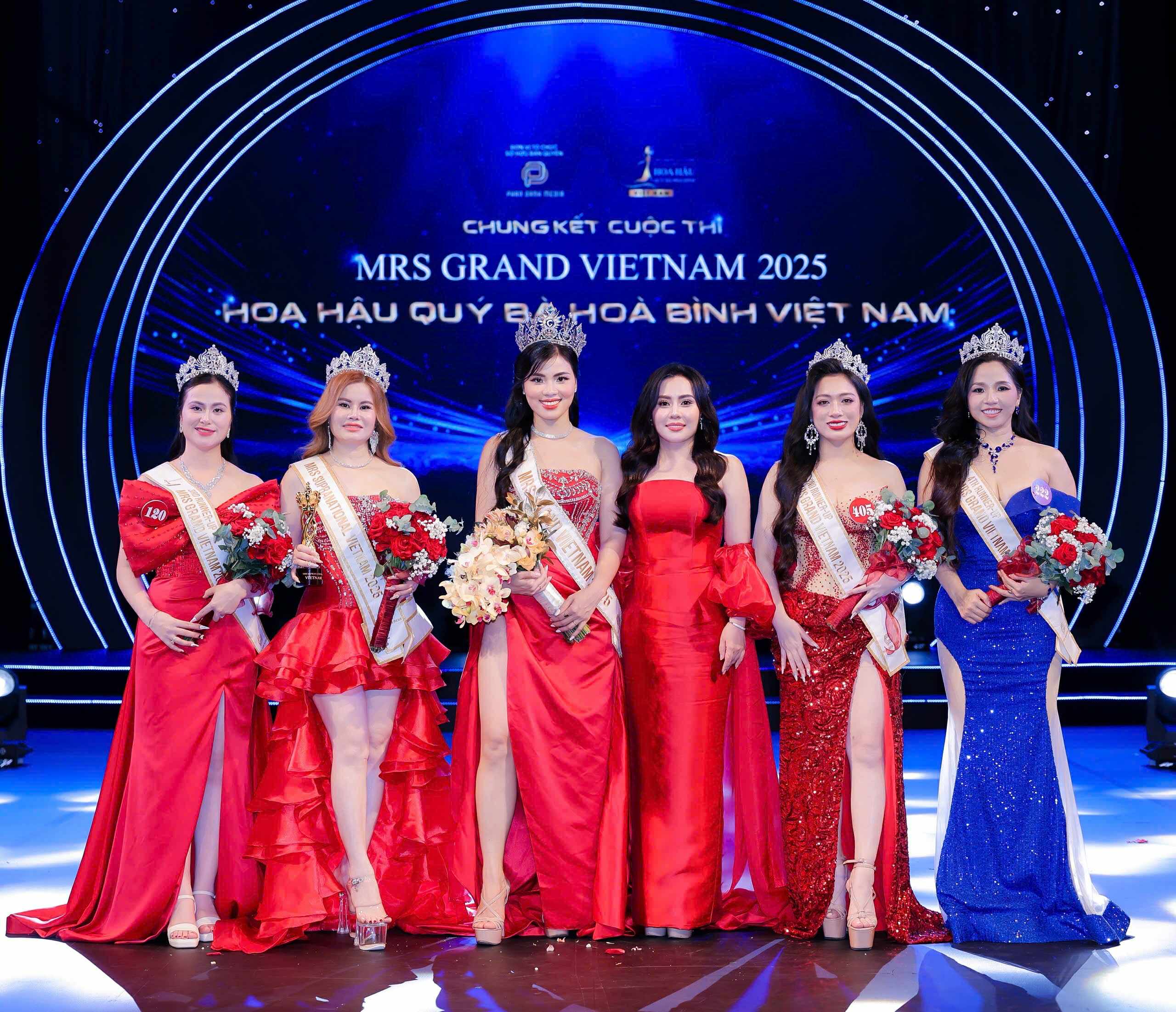 Hoa hậu Qu&yacute; b&agrave; H&ograve;a b&igrave;nh Việt Nam 2025 Nguyễn Thị Thưa đang theo học tiến sĩ- Ảnh 3.