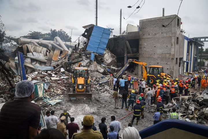 Ch&aacute;y nổ nh&agrave; m&aacute;y h&oacute;a chất tại Ấn Độ, &iacute;t nhất 73 người thương vong- Ảnh 1.