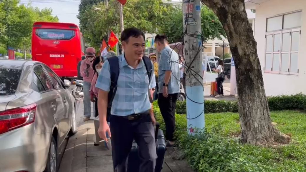 H&agrave;ng trăm c&aacute;n bộ vượt hơn 100km đến Đồng Nai l&agrave;m việc trong ng&agrave;y đầu s&aacute;p nhập- Ảnh 2.