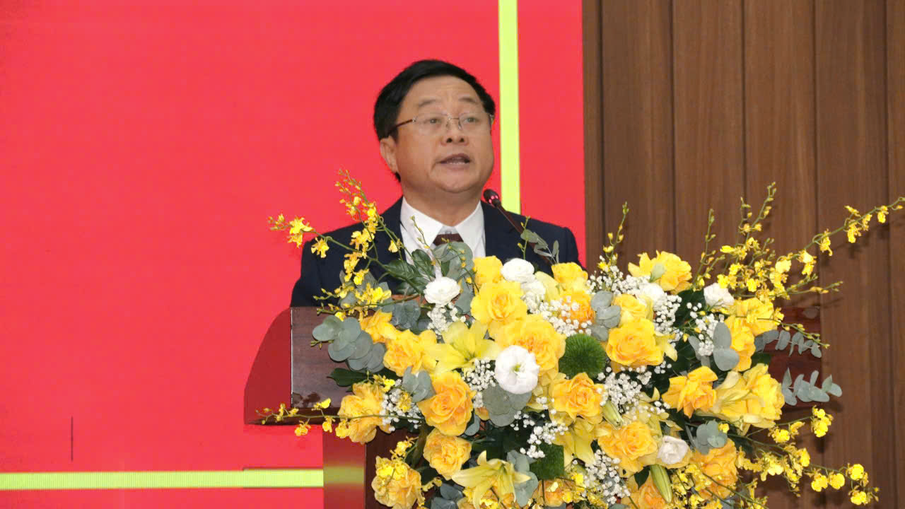 Giám đốc Sở Xây dựng Quảng Ngãi: Tập trung cải cách hành chính, dám nghĩ dám làm- Ảnh 3. Giám đốc Sở Xây dựng Quảng Ngãi: Tập trung cải cách hành chính, dám nghĩ dám làm- Ảnh 3.