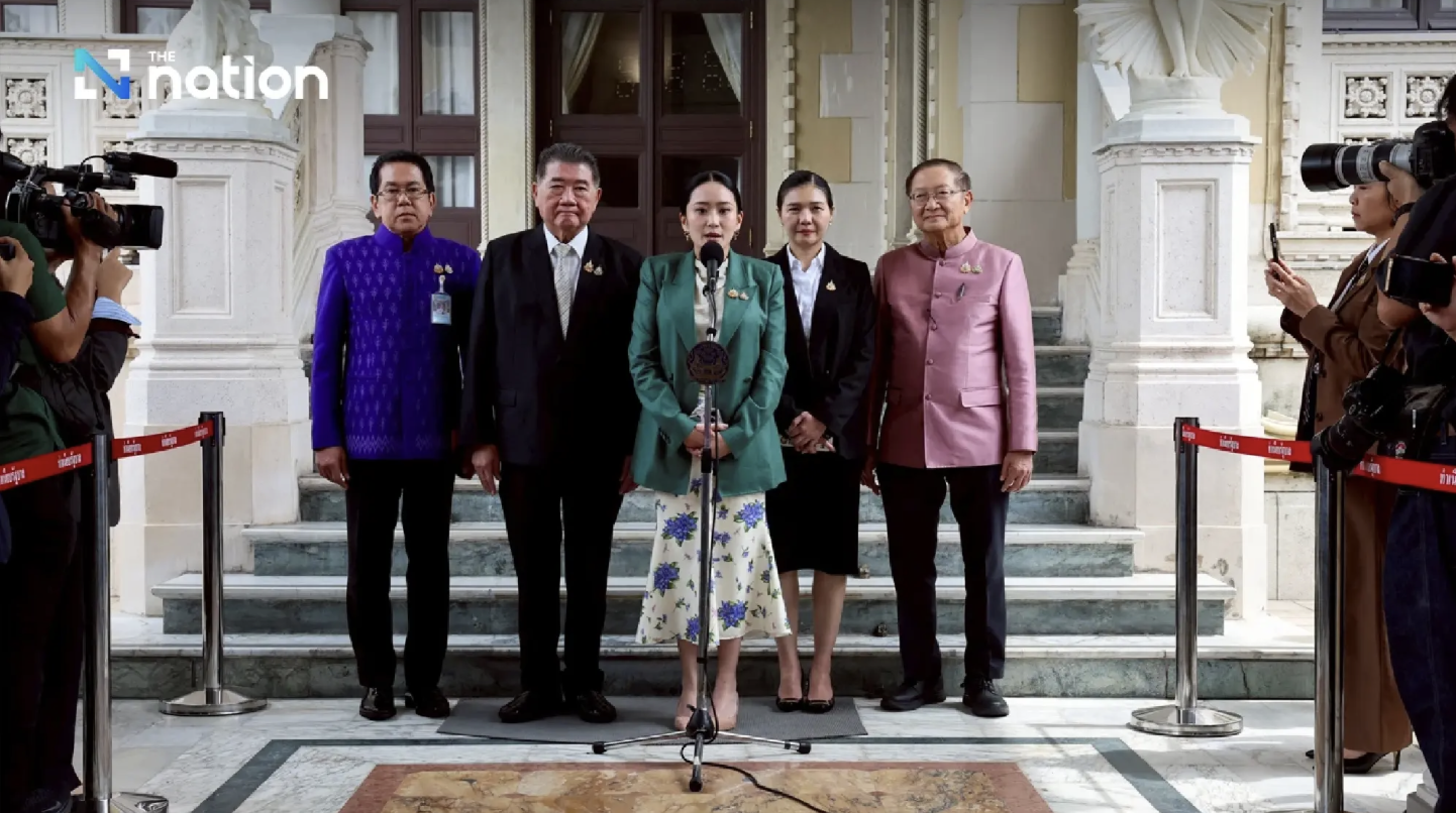 Thủ tướng Th&aacute;i Lan n&oacute;i g&igrave; sau khi bị đ&igrave;nh chỉ chức vụ?- Ảnh 1.