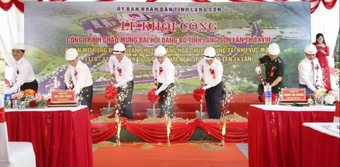 Lạng Sơn: Mở rộng đường vận chuyển h&agrave;ng h&oacute;a chuy&ecirc;n dụng cửa khẩu Hữu Nghị từ 6 l&ecirc;n 14 l&agrave;n- Ảnh 1.