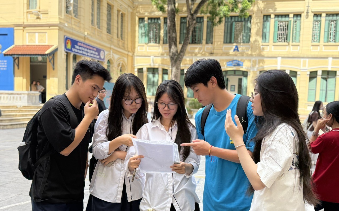 Đề thi tốt nghiệp THPT 2025 ph&acirc;n loại hiệu quả cho tuyển sinh đại học- Ảnh 1.