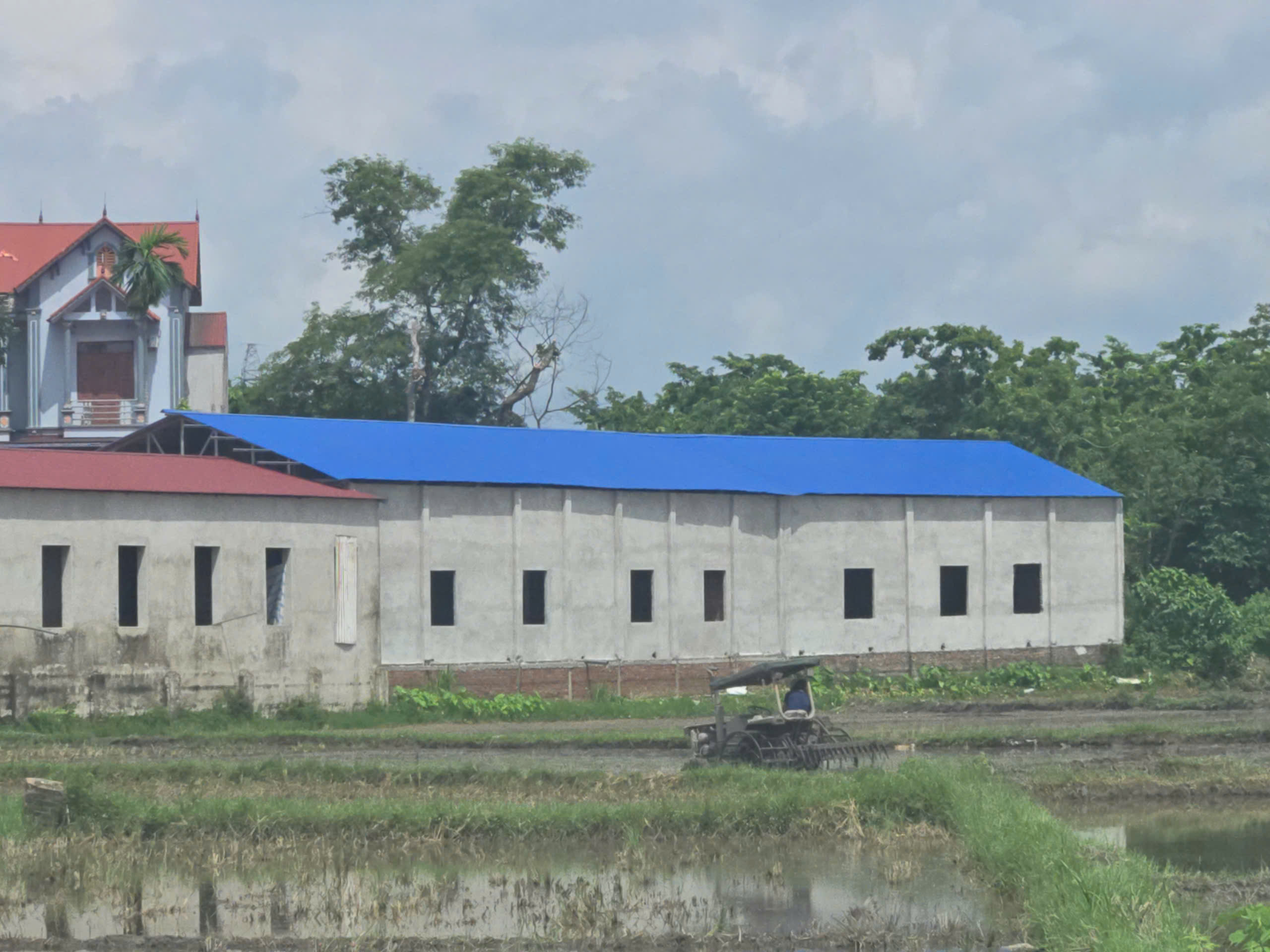 Nhiều công trình xây dựng trái phép trục lợi đền bù ở Thái Nguyên- Ảnh 14. Nhiều công trình xây dựng trái phép trục lợi đền bù ở Thái Nguyên- Ảnh 14.