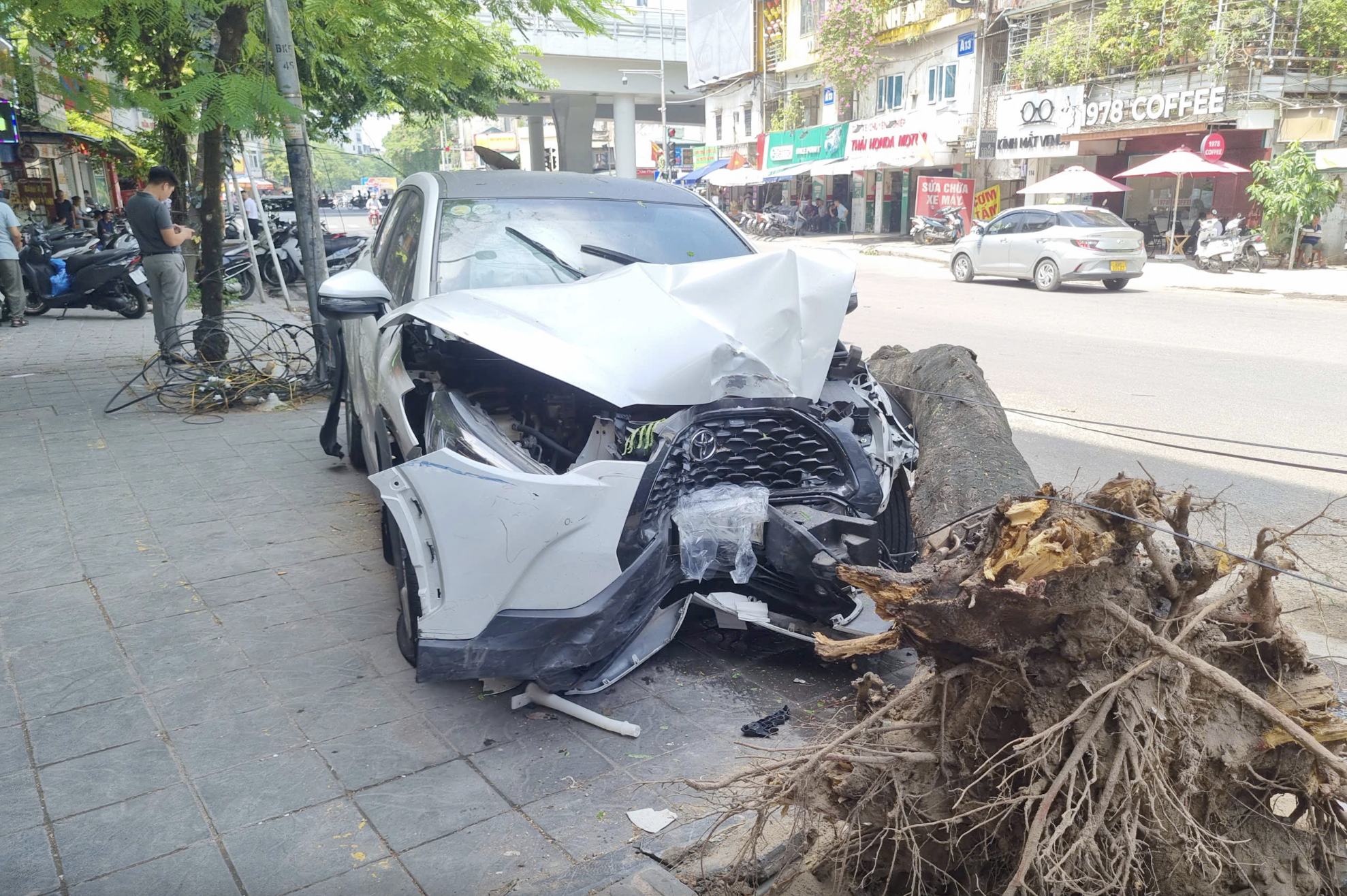 Chiếc &ocirc; t&ocirc; tại hiện trường vụ tai nạn.