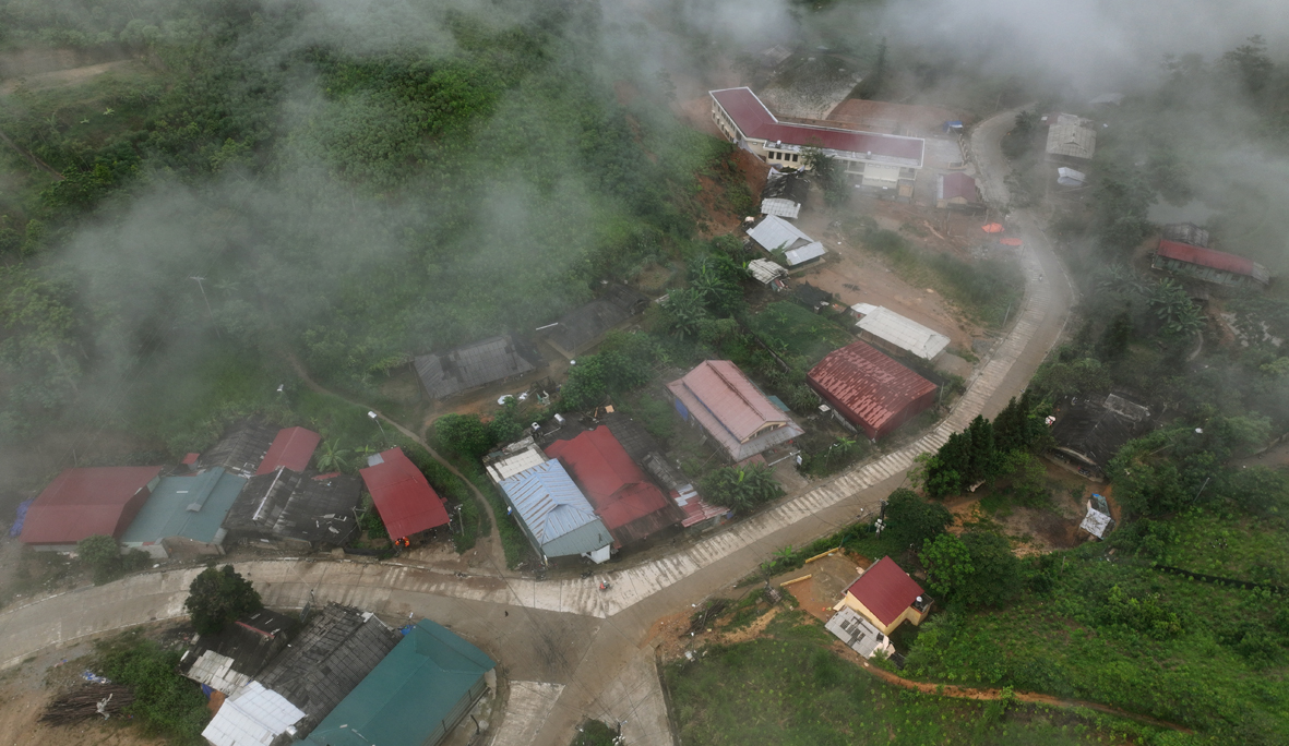 Yên Bái: 400 hộ hiến đất, mở đường nối bản nghèo với trung tâm huyện- Ảnh 4. Yên Bái: 400 hộ hiến đất, mở đường nối bản nghèo với trung tâm huyện- Ảnh 4.