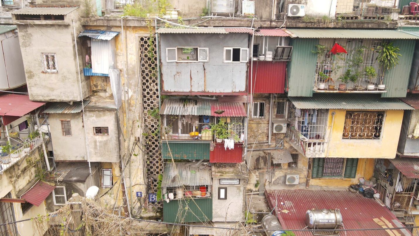 Hà Nội: Nhiều khu tập thể cũ xuống cấp, tiềm ẩn nguy cơ cháy nổ nghiêm trọng- Ảnh 3. Hà Nội: Nhiều khu tập thể cũ xuống cấp, tiềm ẩn nguy cơ cháy nổ nghiêm trọng- Ảnh 3.