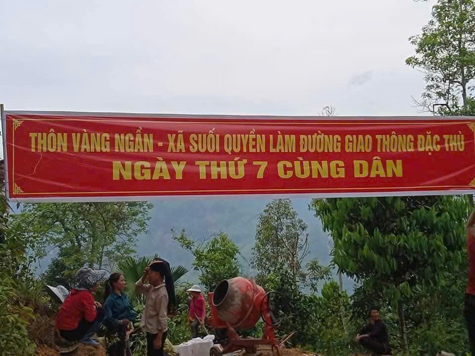 Yên Bái: 400 hộ hiến đất, mở đường nối bản nghèo với trung tâm huyện- Ảnh 1. Yên Bái: 400 hộ hiến đất, mở đường nối bản nghèo với trung tâm huyện- Ảnh 1.