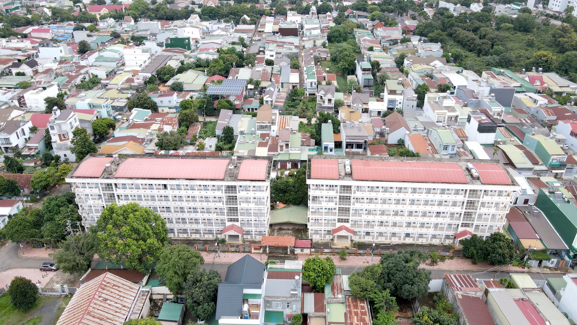 Đắk Lắk: Tất bật cải tạo nh&agrave; ở phục vụ gần 1.000 c&aacute;n bộ l&agrave;m việc tại trung t&acirc;m h&agrave;nh ch&iacute;nh - Ảnh 1.