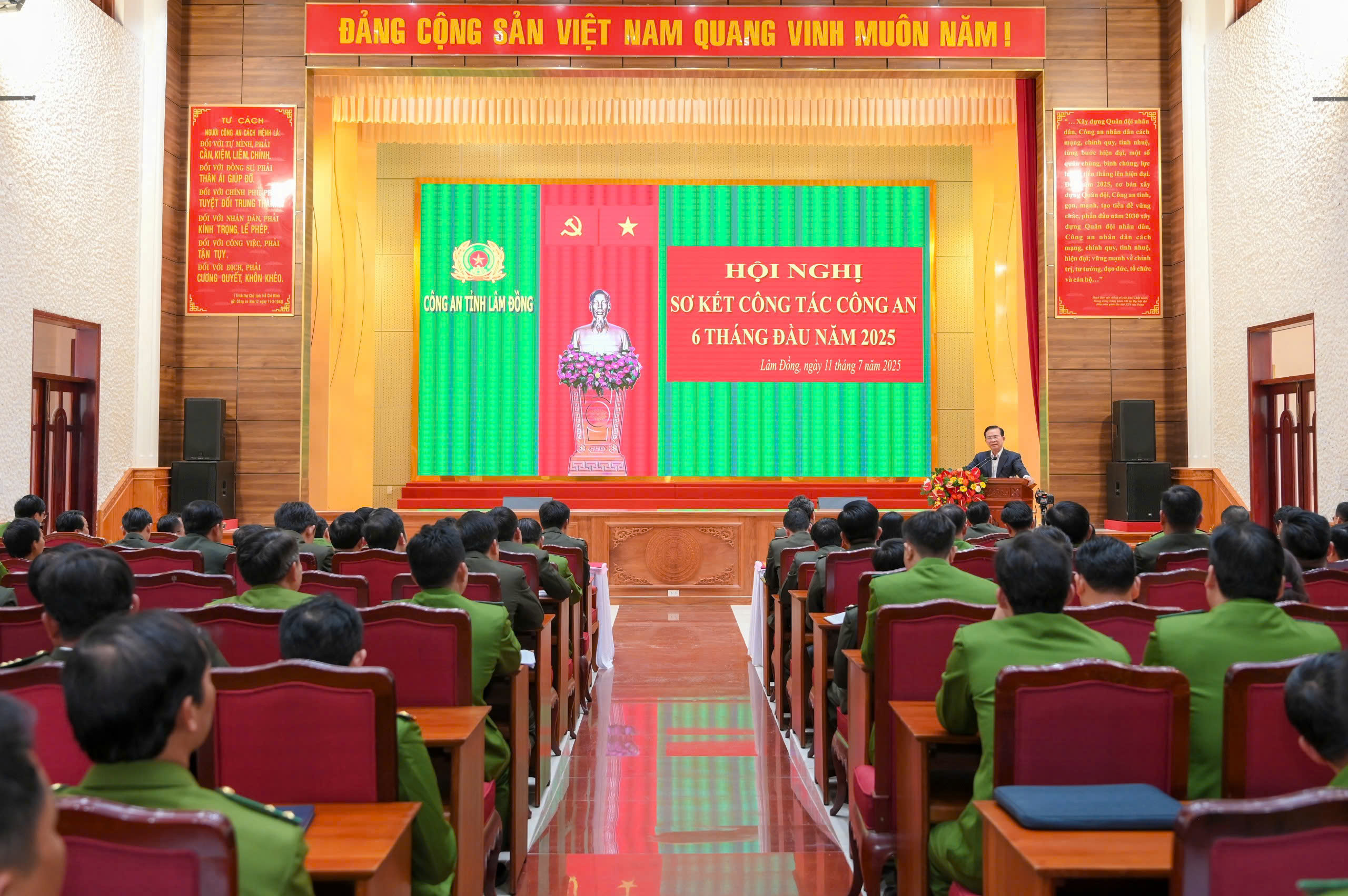 L&acirc;m Đồng: Tỷ lệ tội phạm giảm mạnh trong 6 th&aacute;ng đầu năm- Ảnh 2.