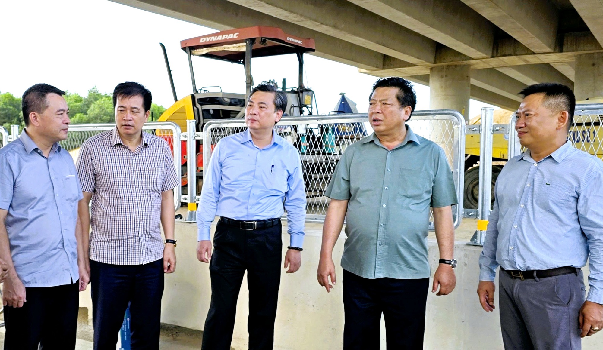 Bộ trưởng Trần Hồng Minh: Kiểm so&aacute;t chặt tiến độ, chất lượng c&aacute;c cao tốc đang về đ&iacute;ch- Ảnh 2.