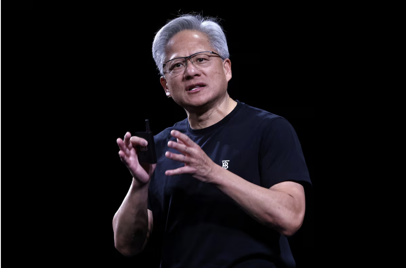 Giá trị thị trường của Nvidia vượt mốc 4 nghìn tỷ USD- Ảnh 1.