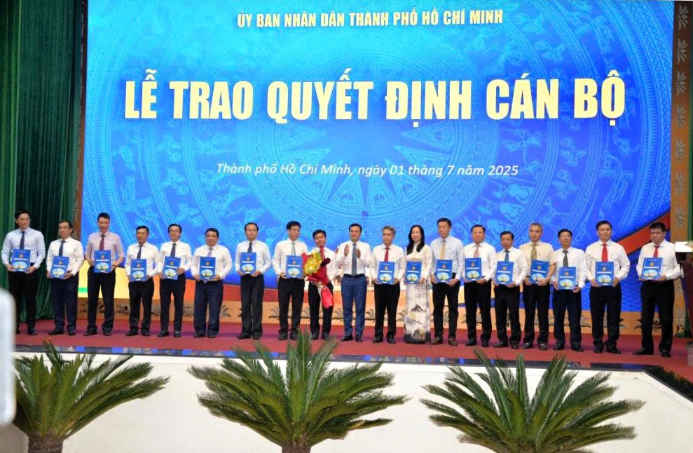 TP.HCM: Người d&acirc;n v&agrave; doanh nghiệp l&agrave;m thủ tục h&agrave;nh ch&iacute;nh về x&acirc;y dựng ở đ&acirc;u?- Ảnh 3.