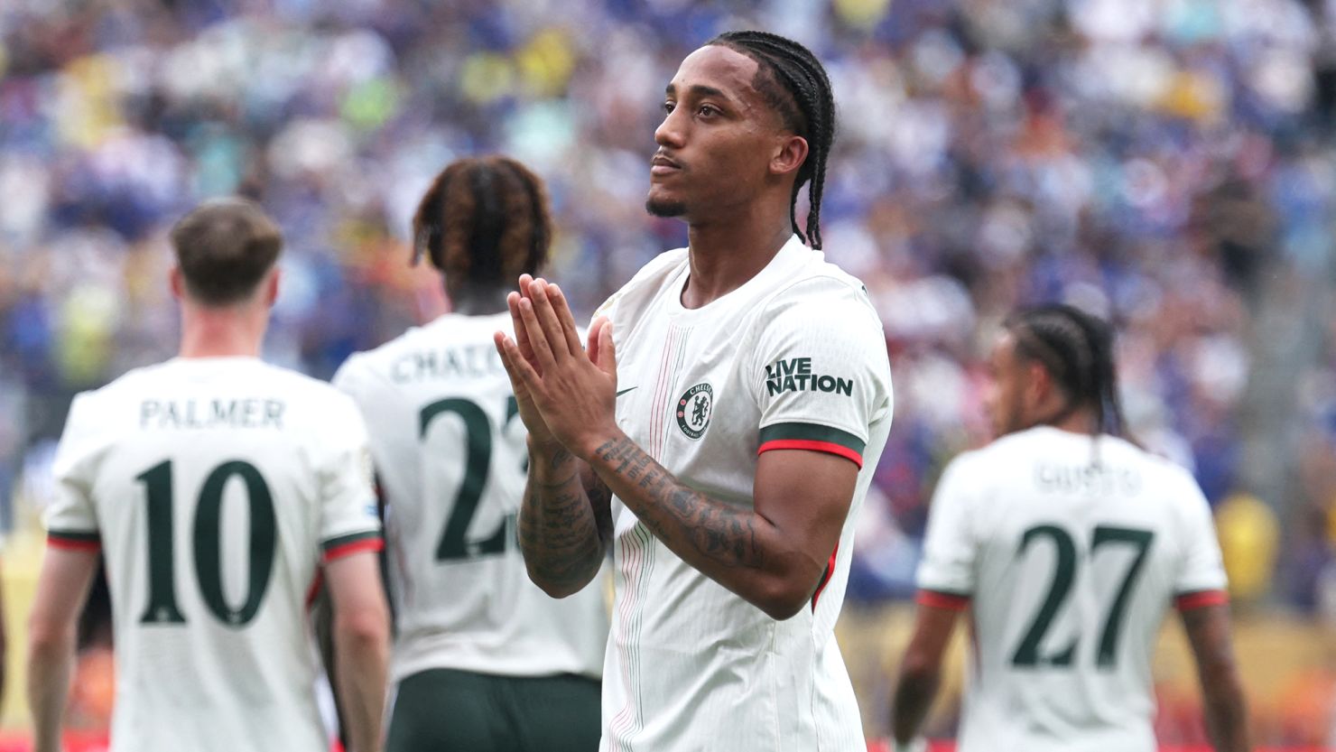 Tấm thẻ đỏ của Nicolas Jackson v&agrave; ng&atilde; rẽ đưa Chelsea v&agrave;o chung kết FIFA Club World Cup- Ảnh 2.