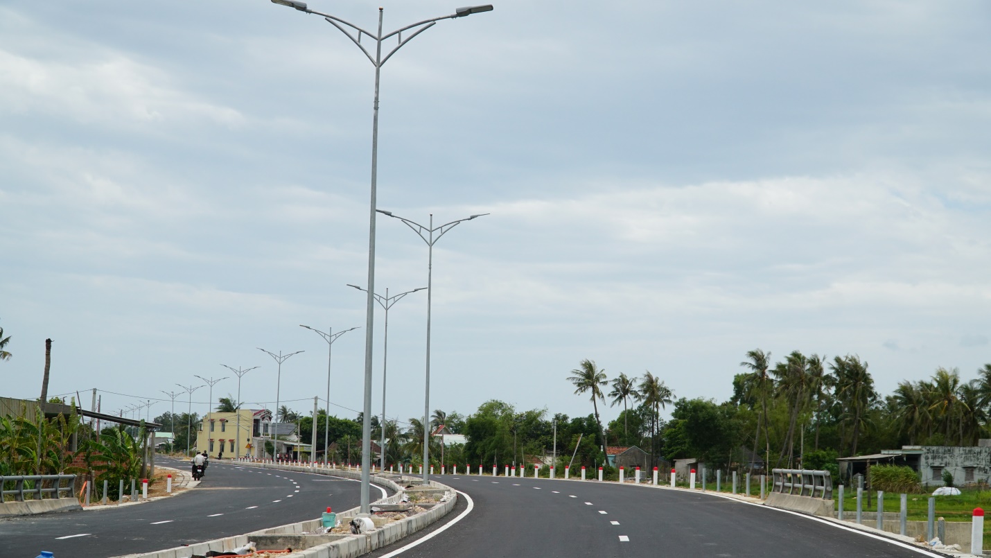 Gia Lai: Tăng tốc đưa c&aacute;c c&ocirc;ng tr&igrave;nh trọng điểm về đ&iacute;ch mừng Quốc kh&aacute;nh 2/9- Ảnh 10.