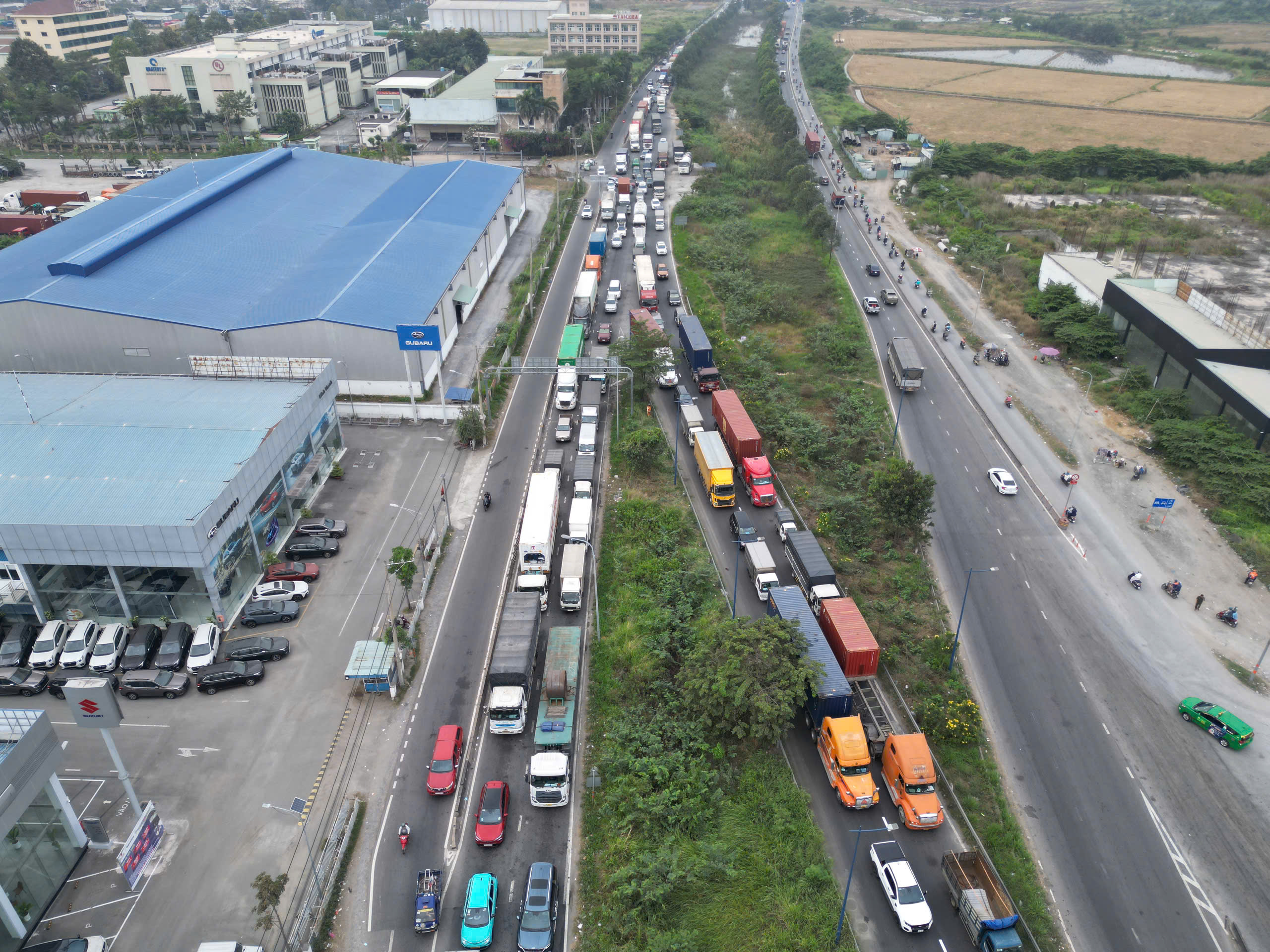 TP.HCM đẩy nhanh tiến độ loạt dự &aacute;n giao th&ocirc;ng cửa ng&otilde; để gỡ điểm nghẽn &ugrave;n tắc- Ảnh 3.