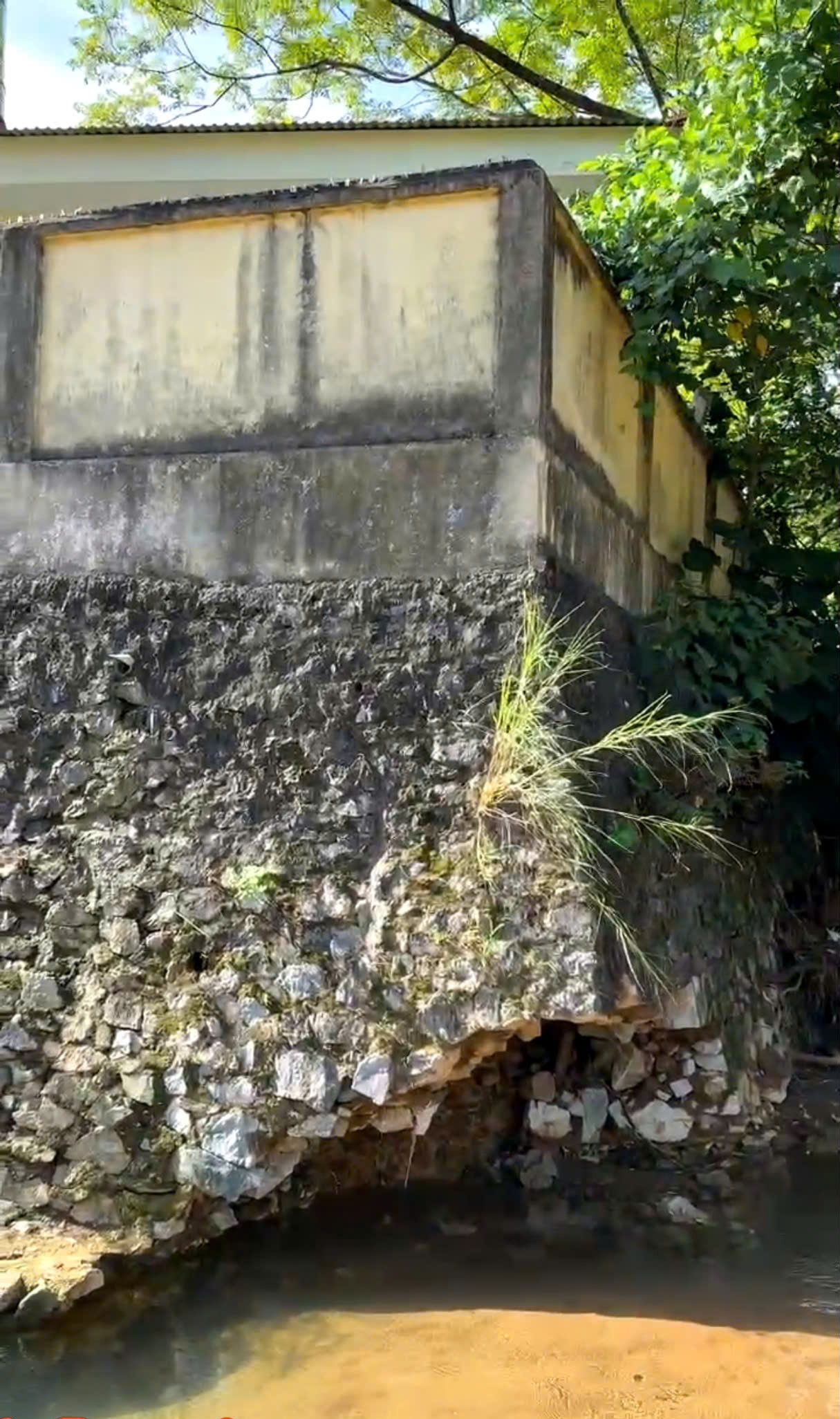 Th&aacute;i Nguy&ecirc;n: X&aacute;c định nguy&ecirc;n nh&acirc;n hố sụt ở x&atilde; V&otilde; Nhai- Ảnh 2.