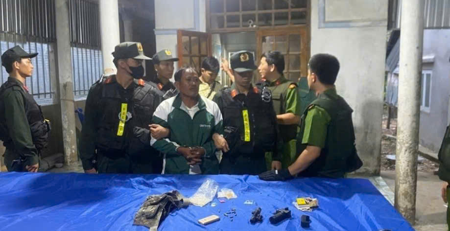 Trung t&aacute; c&ocirc;ng an ở L&acirc;m Đồng bị bắn trọng thương bằng s&uacute;ng tự chế - Ảnh 1.