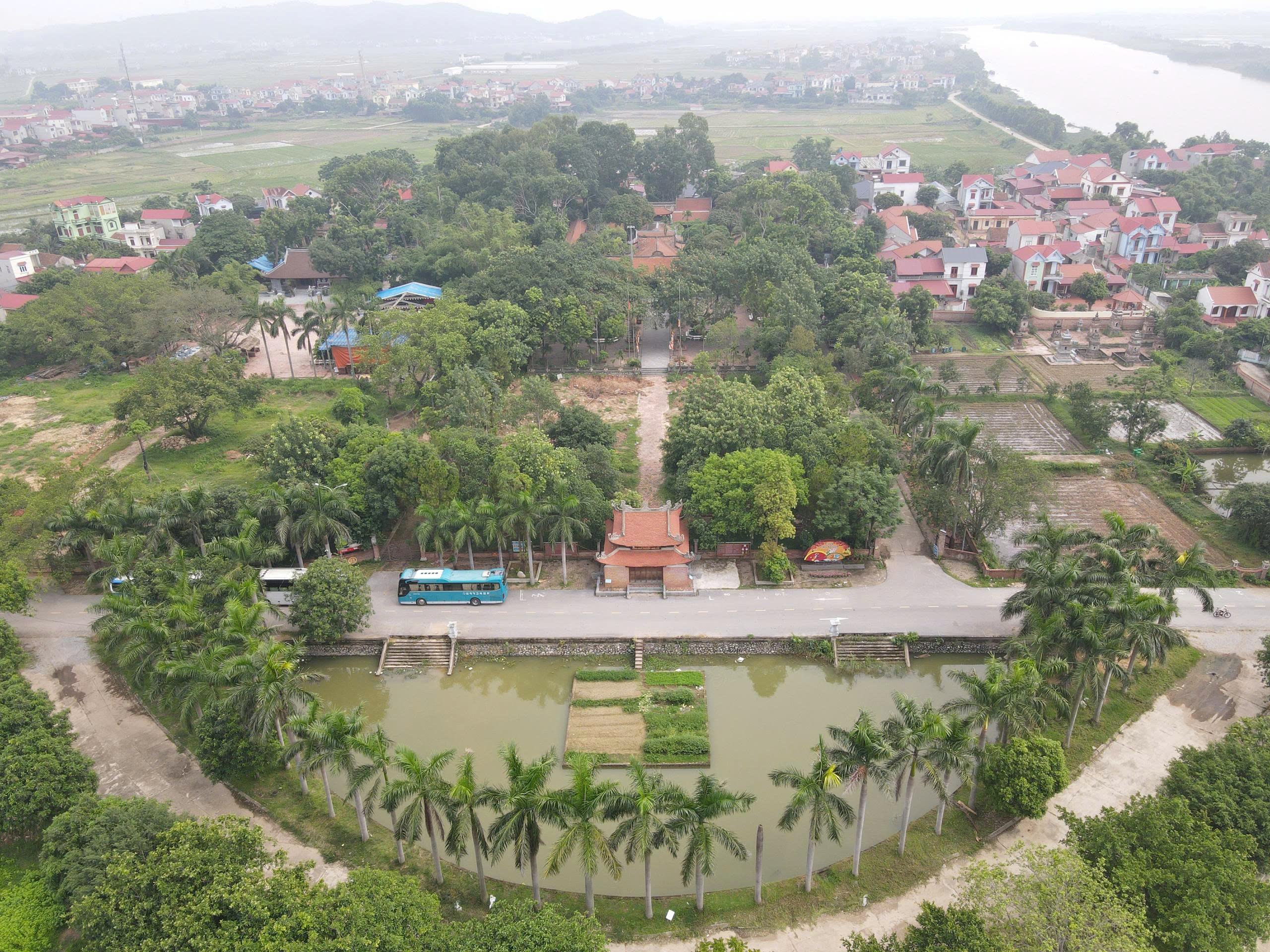 Chi&ecirc;m b&aacute;i ch&ugrave;a cổ lưu giữ nhiều b&aacute;u vật trong quần thể di sản thế giới mới ở Bắc Ninh- Ảnh 27.