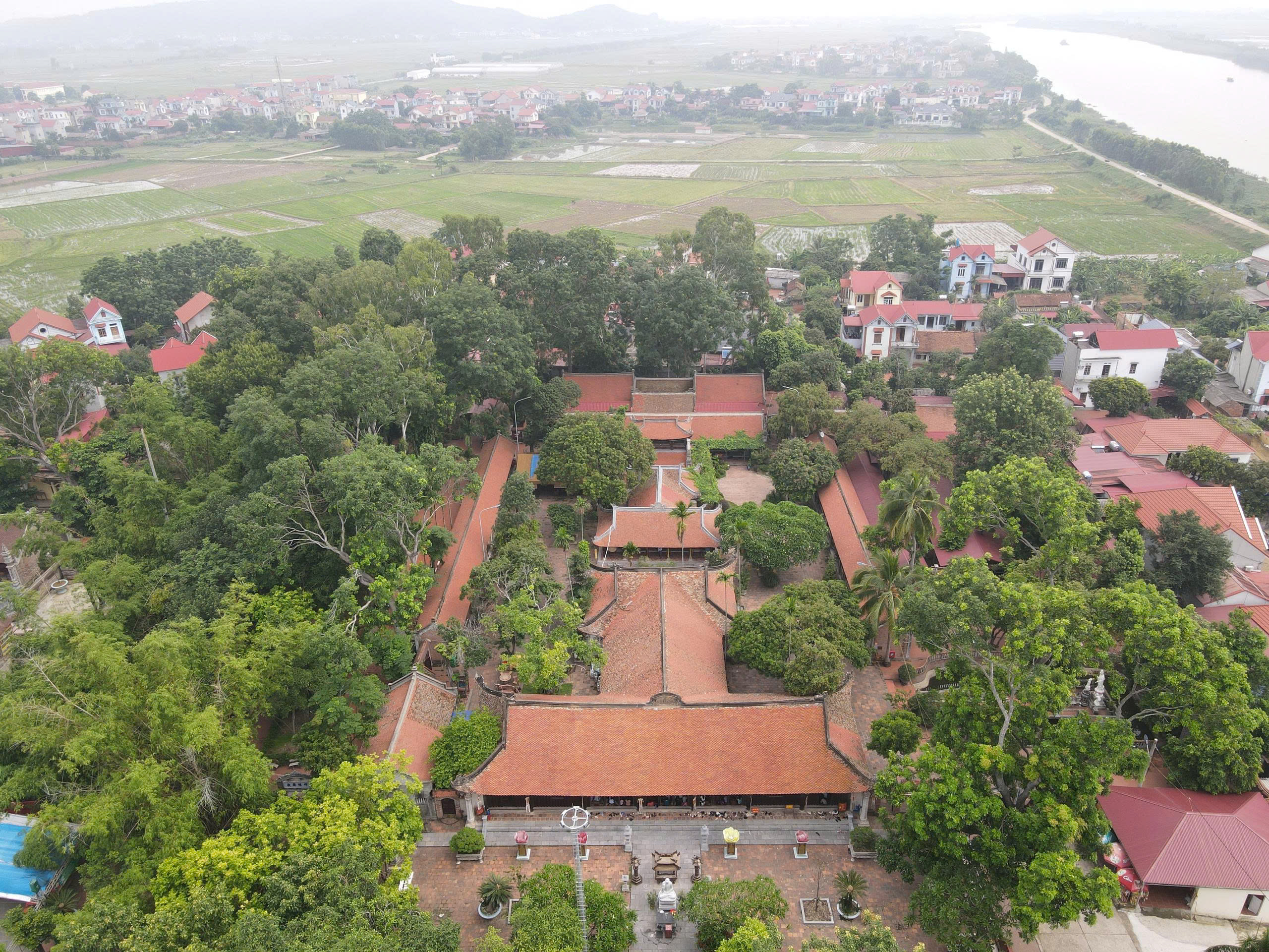 Chi&ecirc;m b&aacute;i ch&ugrave;a cổ lưu giữ nhiều b&aacute;u vật trong quần thể di sản thế giới mới ở Bắc Ninh- Ảnh 31.