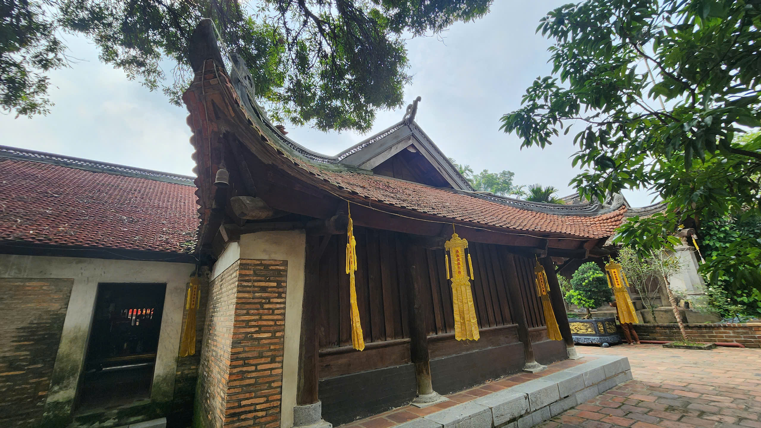 Chi&ecirc;m b&aacute;i ch&ugrave;a cổ lưu giữ nhiều b&aacute;u vật trong quần thể di sản thế giới mới ở Bắc Ninh- Ảnh 8.