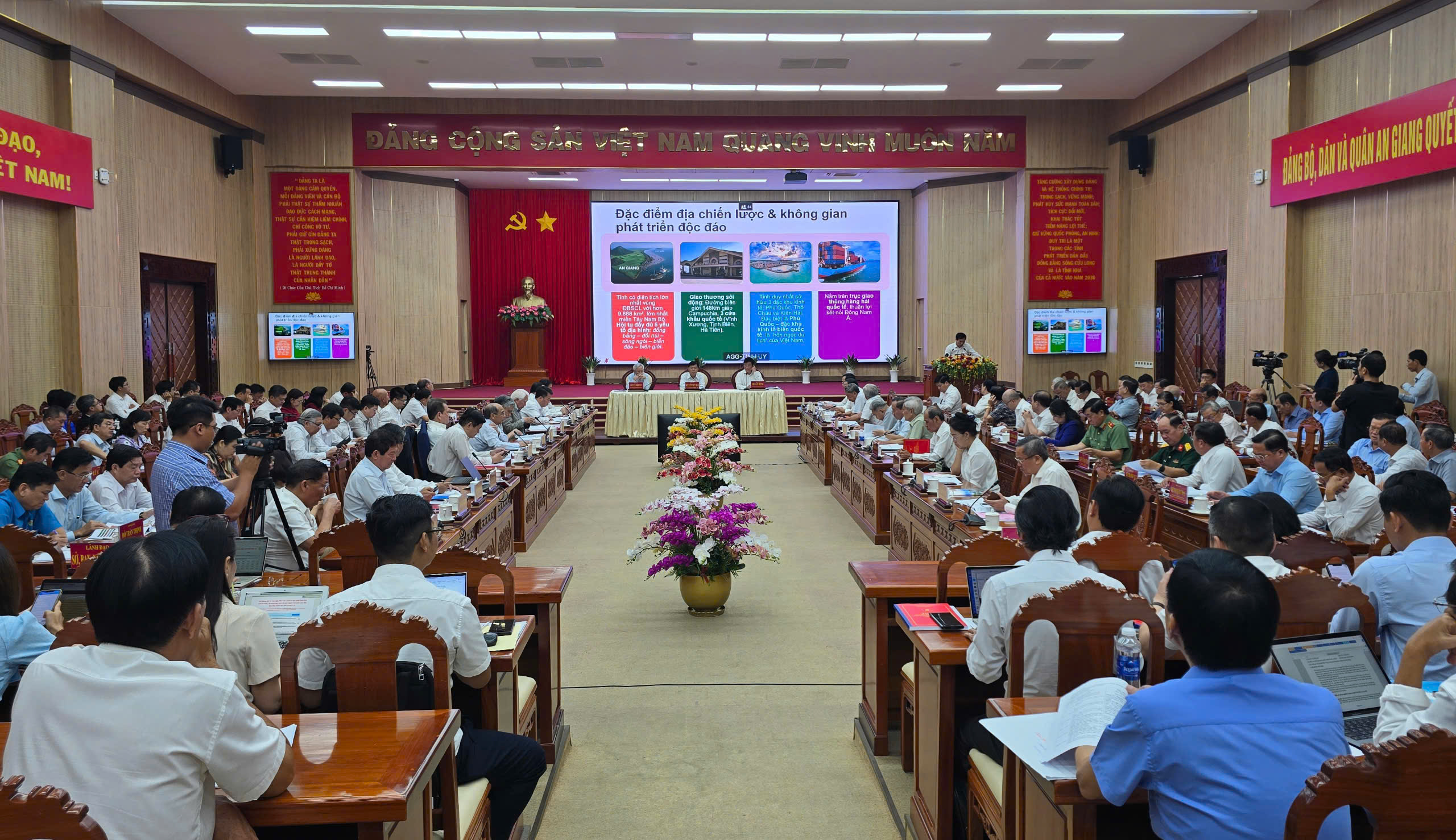 An Giang huy động 38.151 tỷ đồng x&acirc;y dựng hạ tầng giao th&ocirc;ng đồng bộ, hiện đại- Ảnh 1.