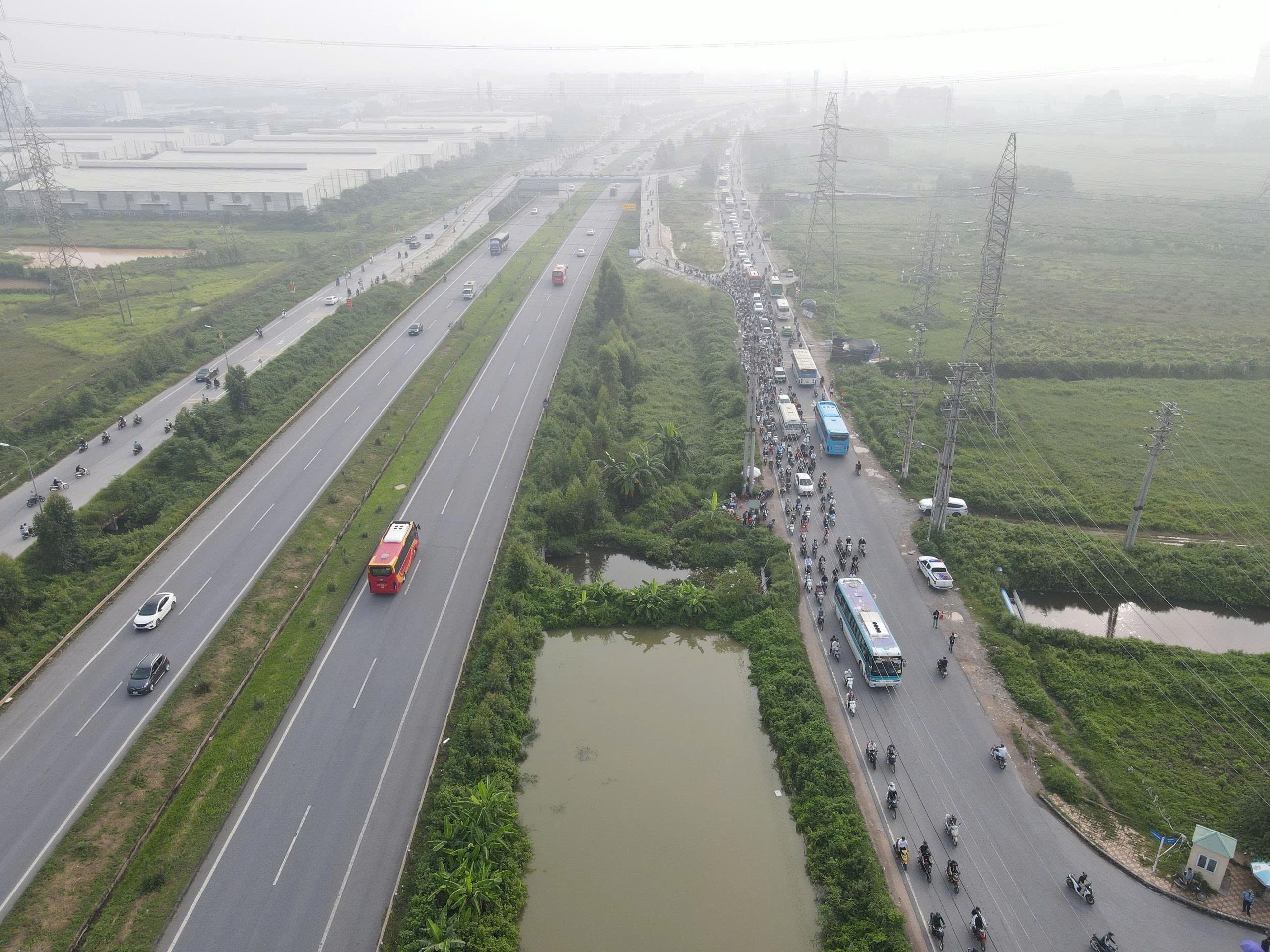 Tắc đường tại KCN Quang Ch&acirc;u, Bắc Ninh gỡ "n&uacute;t thắt" thế n&agrave;o?- Ảnh 10.