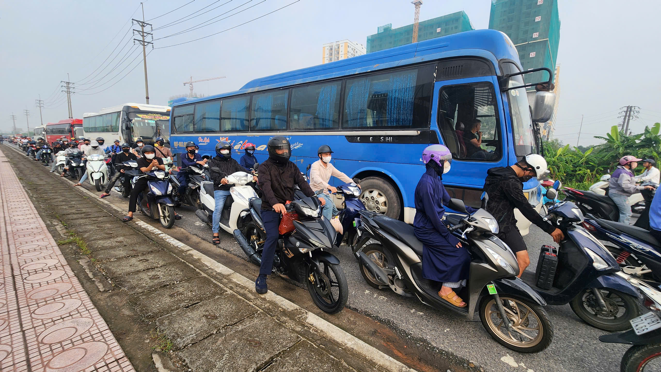 Tắc đường tại KCN Quang Ch&acirc;u, Bắc Ninh gỡ "n&uacute;t thắt" thế n&agrave;o?- Ảnh 3.
