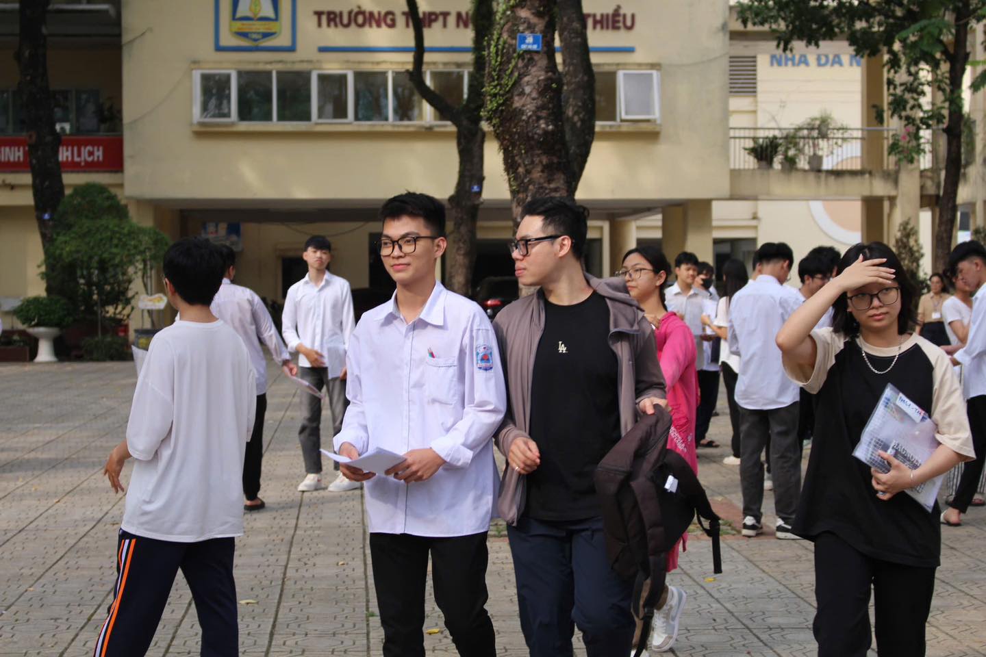 Th&iacute; sinh cần chuẩn bị g&igrave; sau khi c&oacute; điểm thi tốt nghiệp THPT 2025?- Ảnh 1.