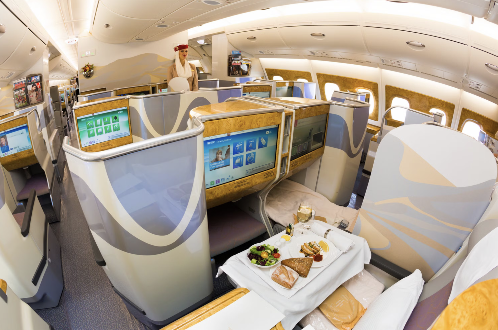 Hậu trường cung cấp suất ăn trên máy bay- Ảnh 3. Hậu trường cung cấp suất ăn trên máy bay- Ảnh 3.