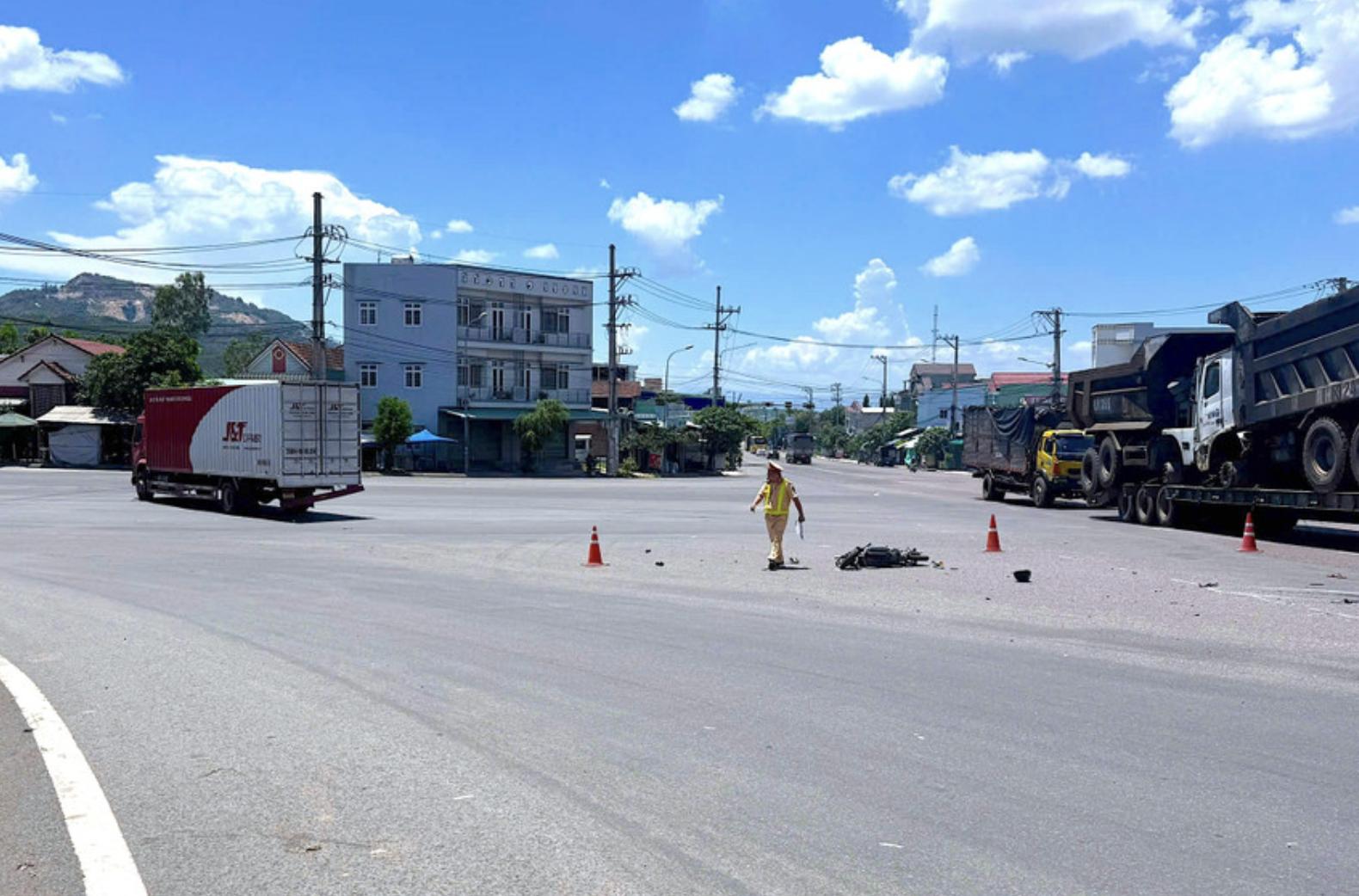 Hiện trường vụ tai nạn - Ảnh: B&aacute;o Gia Lai.