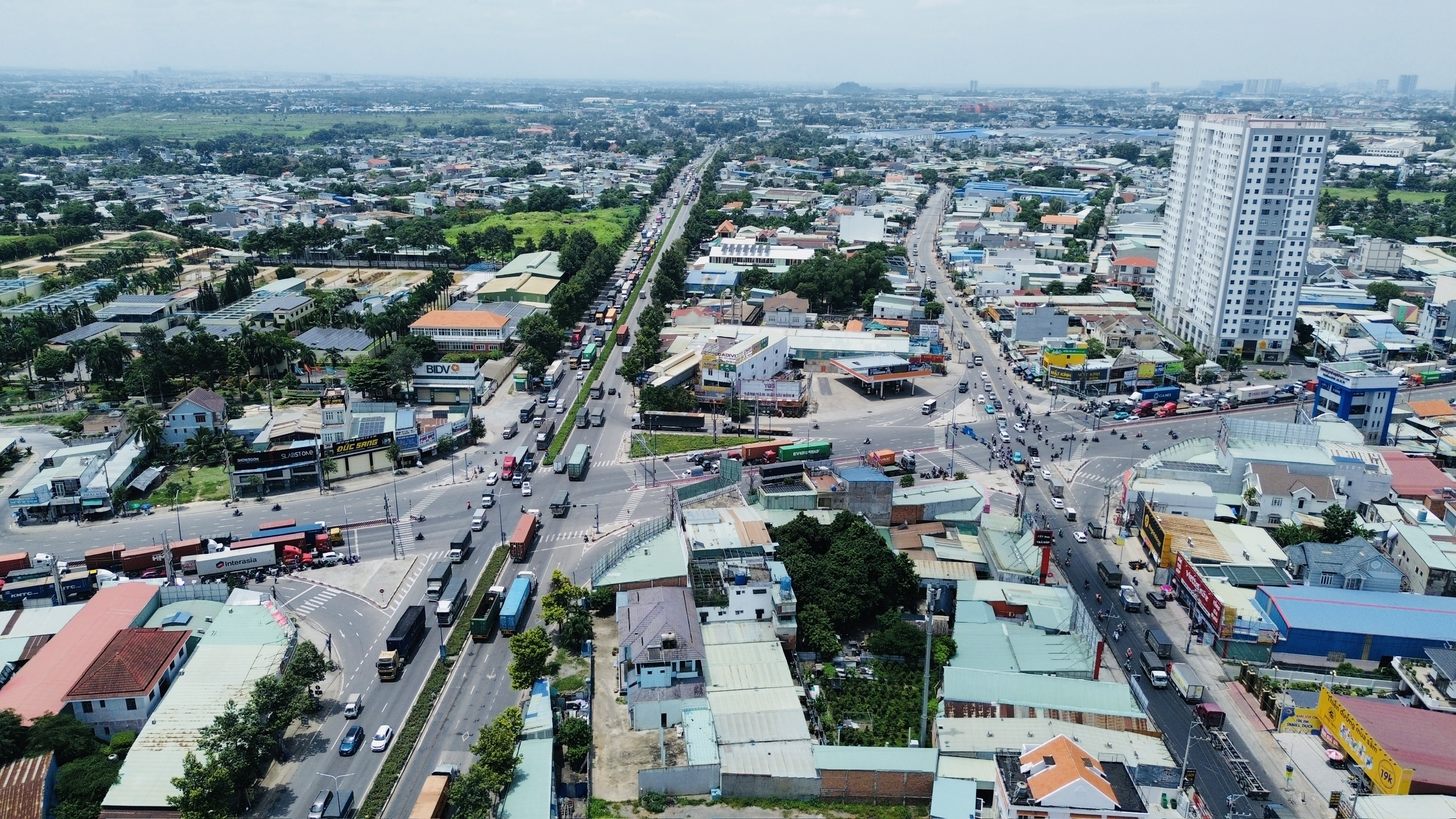 TP.HCM đề xuất bố tr&iacute; vốn cho 2 tuyến metro nối B&igrave;nh Dương, khởi động từ năm 2025- Ảnh 2.