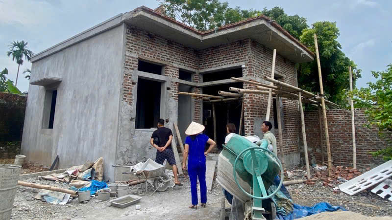 Ninh B&igrave;nh: L&atilde;nh đạo c&aacute;c x&atilde;, phường phải cam kết về tiến độ x&oacute;a nh&agrave; tạm- Ảnh 1.