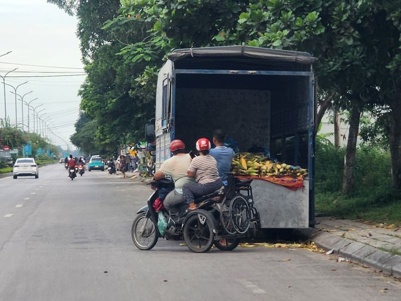 Thanh H&oacute;a: H&agrave;nh lang QL47 bị lấn chiếm, tiềm ẩn nguy cơ tai nạn giao th&ocirc;ng- Ảnh 1.