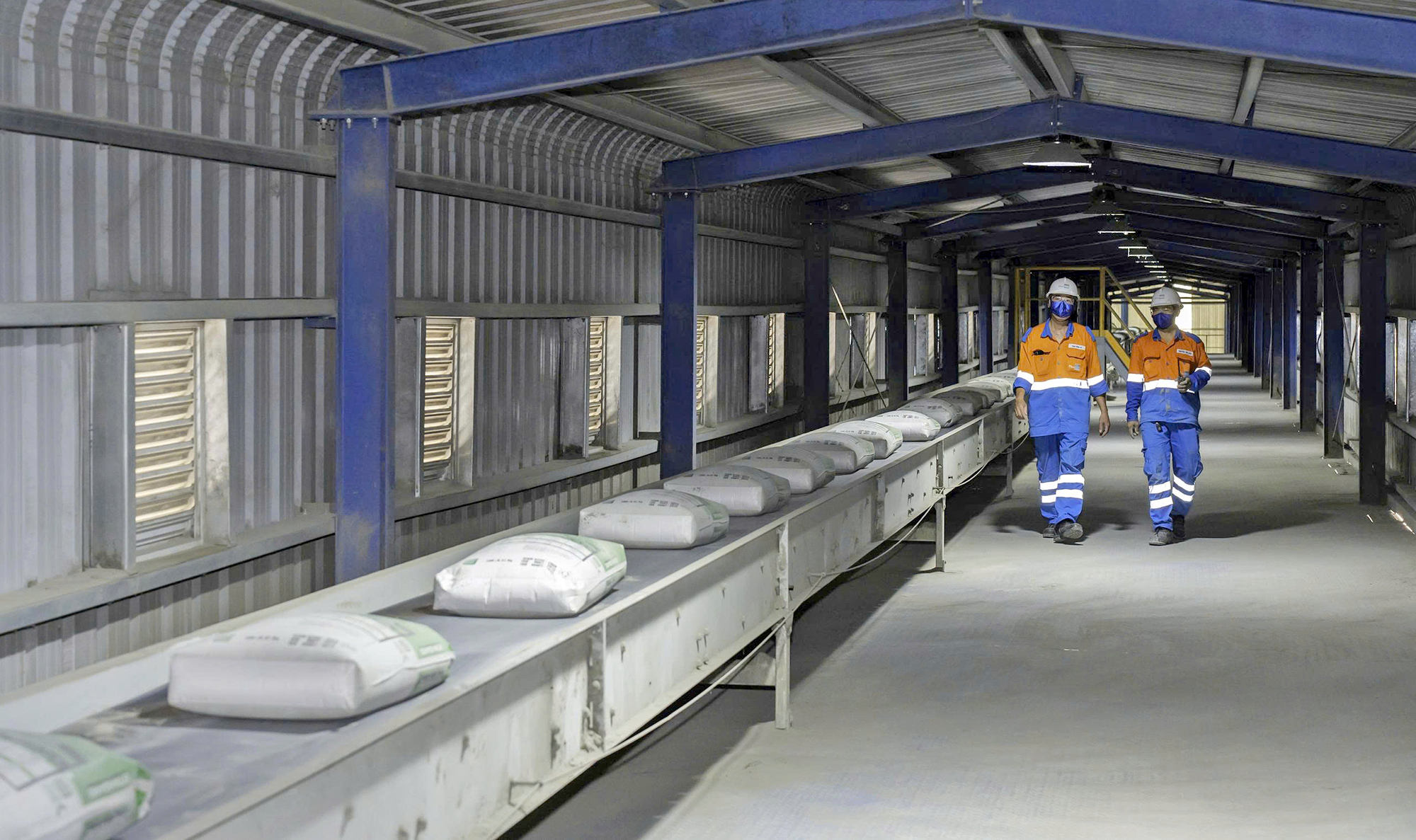 Doanh nghiệp vật liệu đ&oacute;n đầu giảm ph&aacute;t thải- Ảnh 2.