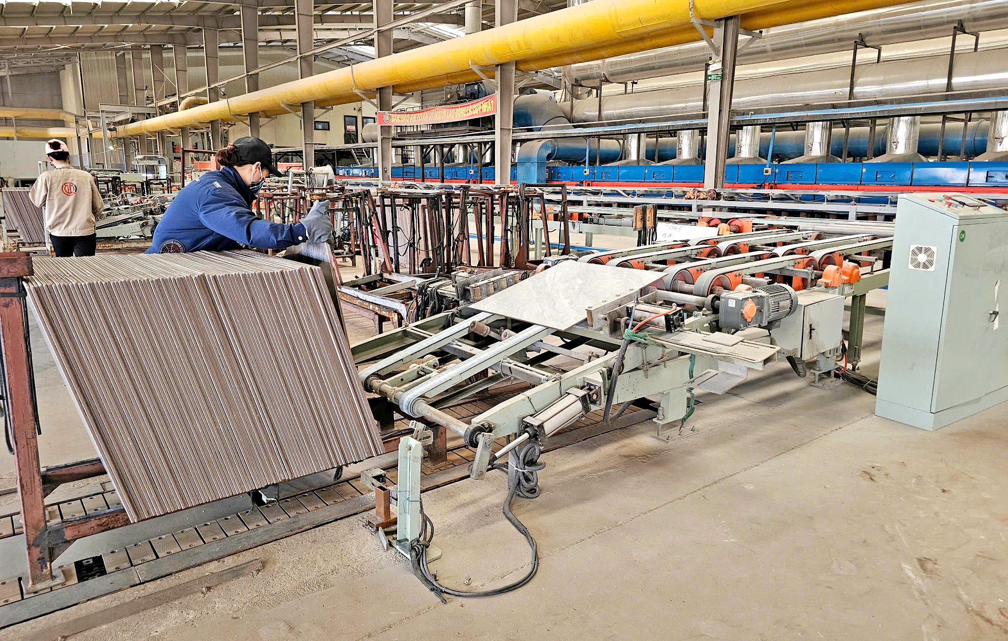 Doanh nghiệp vật liệu đ&oacute;n đầu giảm ph&aacute;t thải- Ảnh 1.