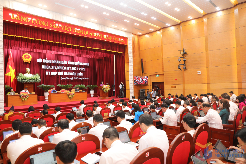 Khai mạc Kỳ họp thứ 29 HĐND tỉnh Quảng Ninh: Quyết nghị nhiều nội dung quan trọng- Ảnh 1. Khai mạc Kỳ họp thứ 29 HĐND tỉnh Quảng Ninh: Quyết nghị nhiều nội dung quan trọng- Ảnh 1.