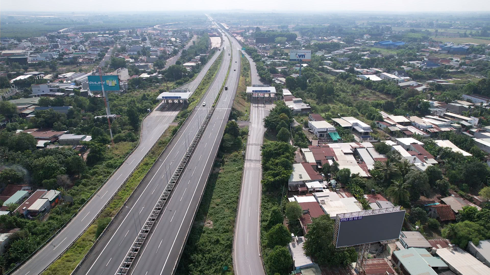 3 lộ tr&igrave;nh tr&aacute;nh &ugrave;n tắc khi đ&oacute;ng một phần cao tốc TP.HCM - Long Th&agrave;nh để sửa- Ảnh 1.