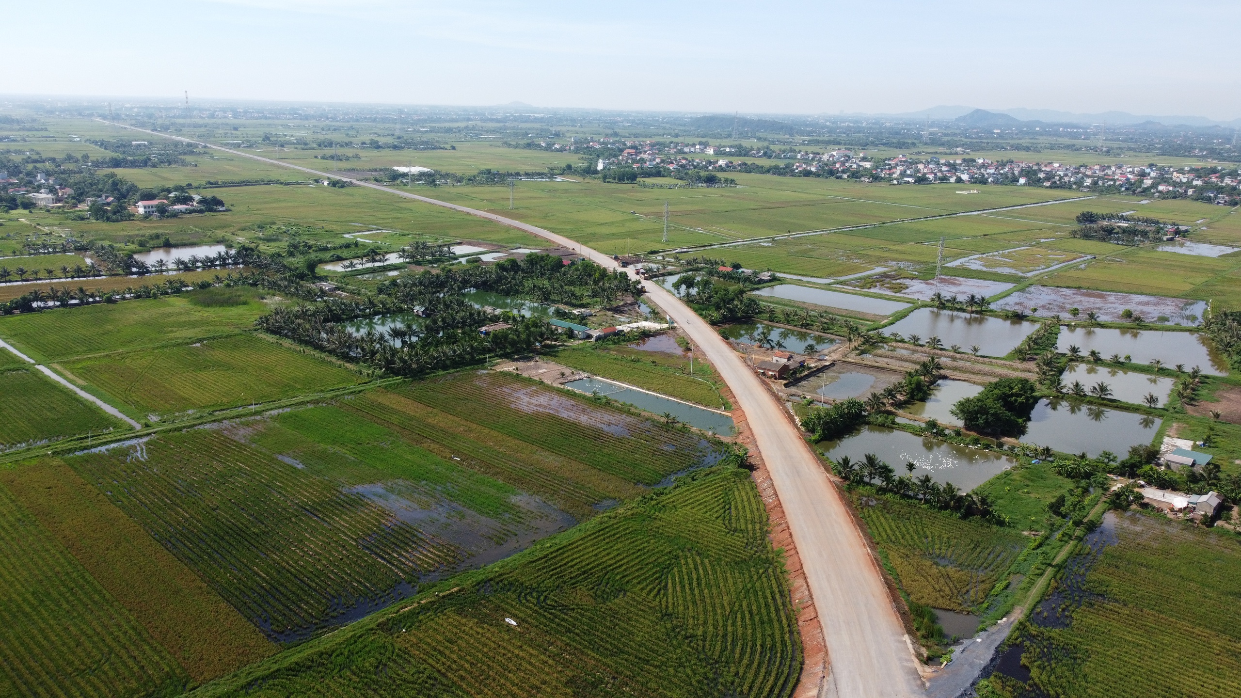 Thanh Hóa "thúc" tiến độ giải phóng mặt bằng dự án giao thông 900 tỷ đồng- Ảnh 3. Thanh Hóa "thúc" tiến độ giải phóng mặt bằng dự án giao thông 900 tỷ đồng- Ảnh 3.