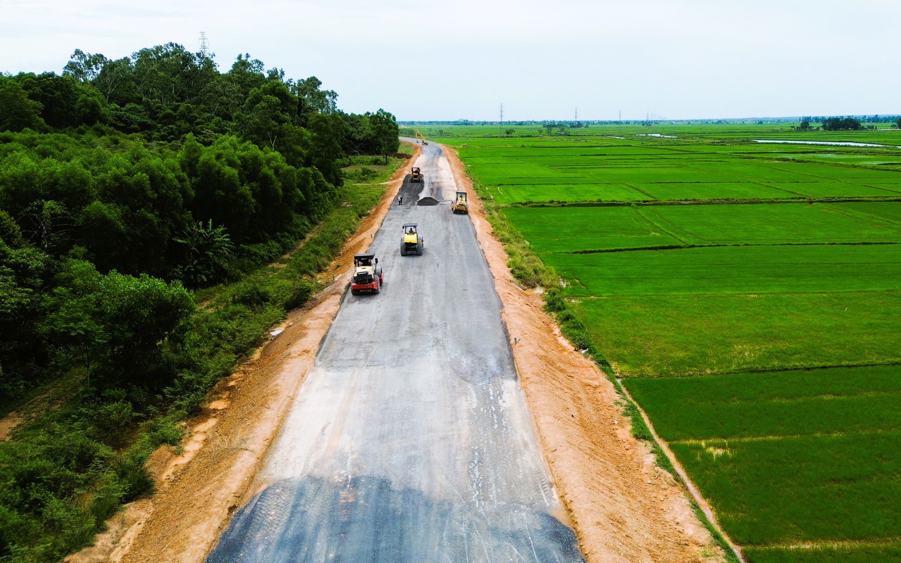 Dự &aacute;n đường tr&aacute;nh Đ&ocirc;ng H&agrave; đua nước r&uacute;t ho&agrave;n th&agrave;nh nhưng mặt bằng c&ograve;n vướng mắc