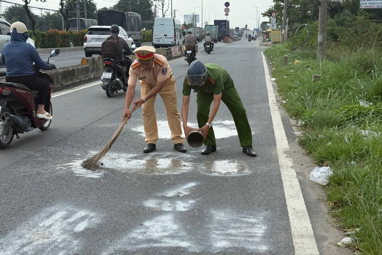 z6807686200324_a16ad46c362ce8291edee1e1cbfc5766