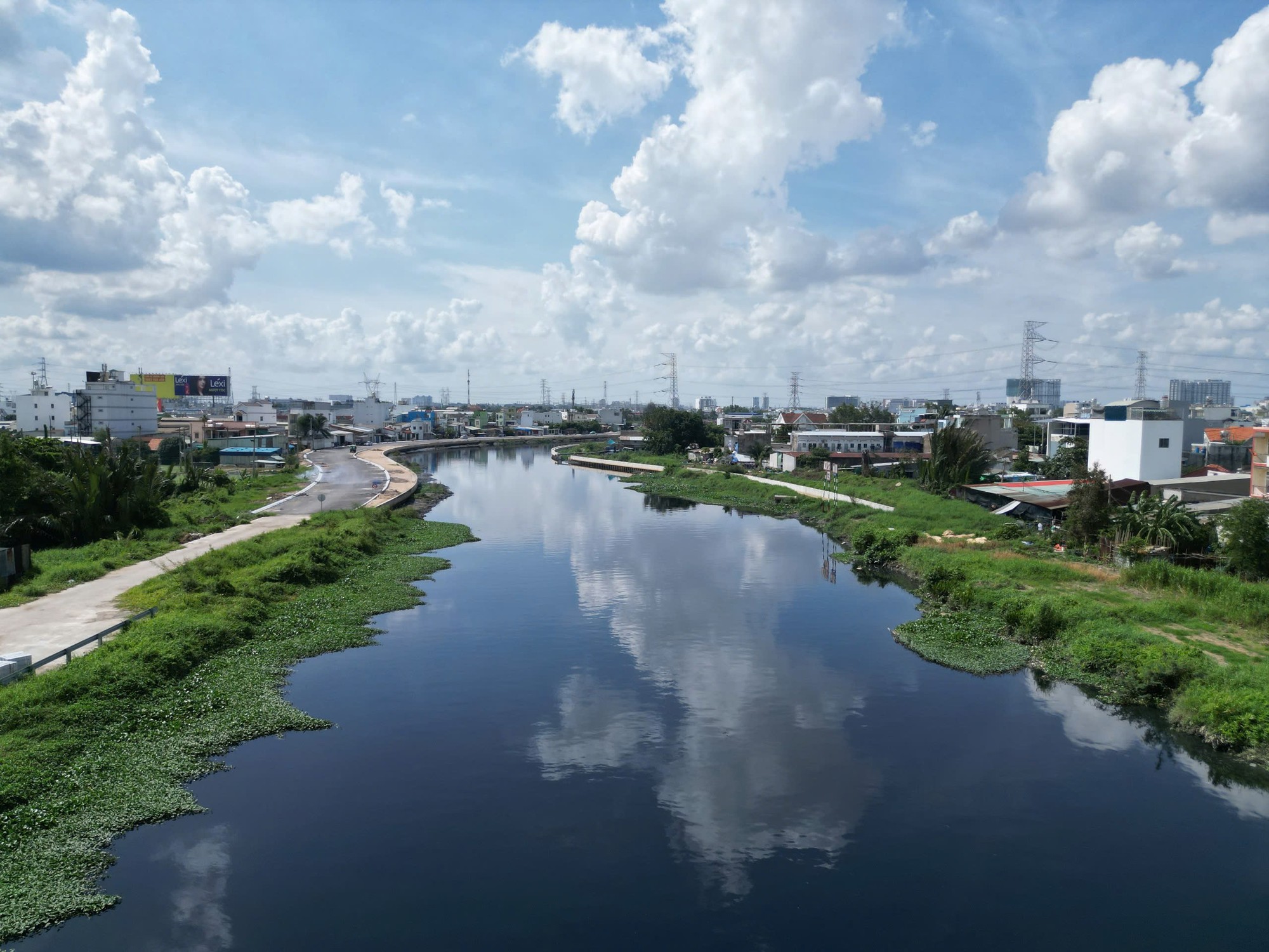 Cận cảnh dự &aacute;n k&ecirc;nh Tham Lương - Bến C&aacute;t - Rạch Nước L&ecirc;n chậm tiến độ, cỏ mọc um t&ugrave;m- Ảnh 10.