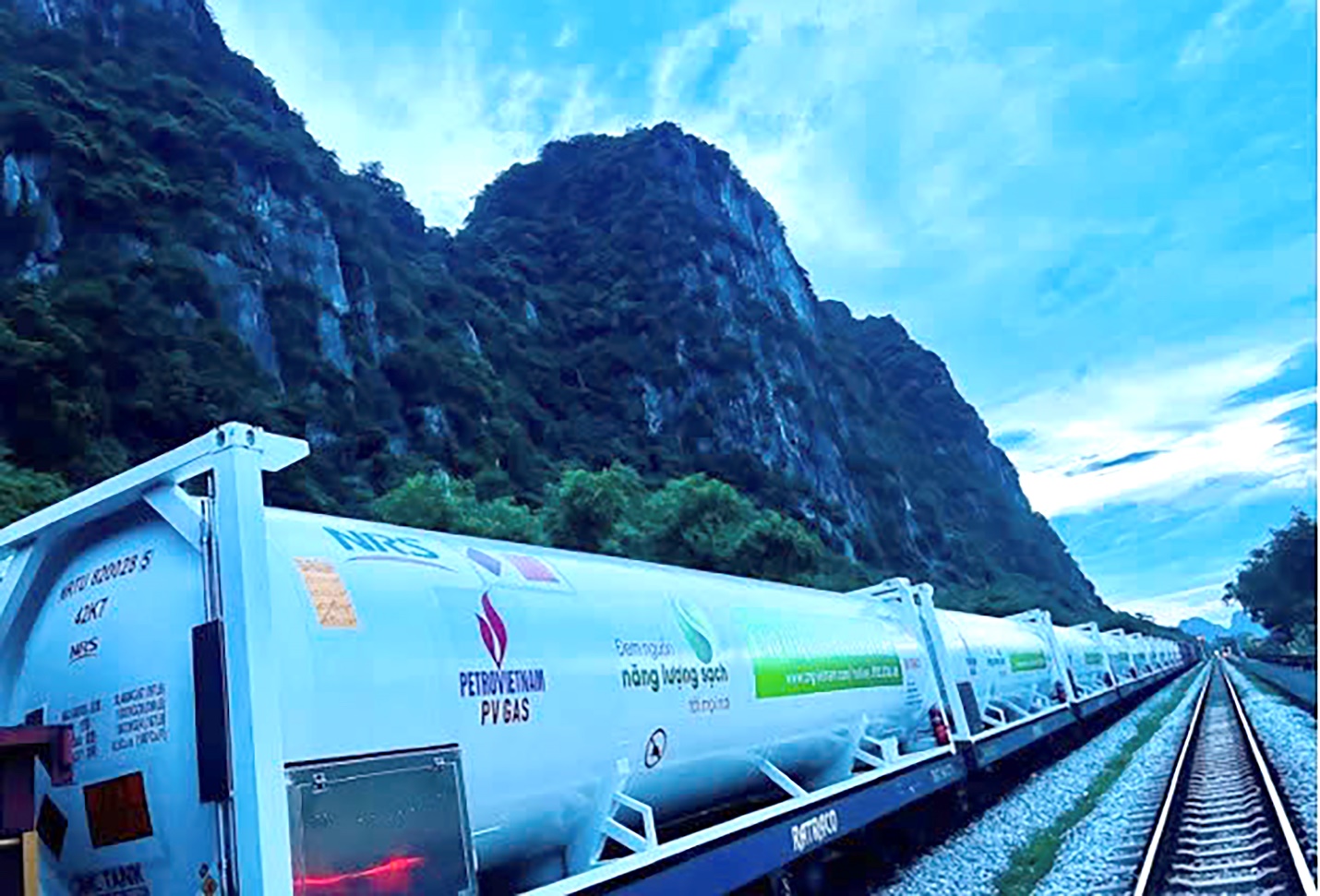 PV GAS TRADING: H&agrave;nh tr&igrave;nh trở th&agrave;nh trung t&acirc;m trong t&iacute;ch hợp chuỗi gi&aacute; trị kh&iacute; PV GAS- Ảnh 1.