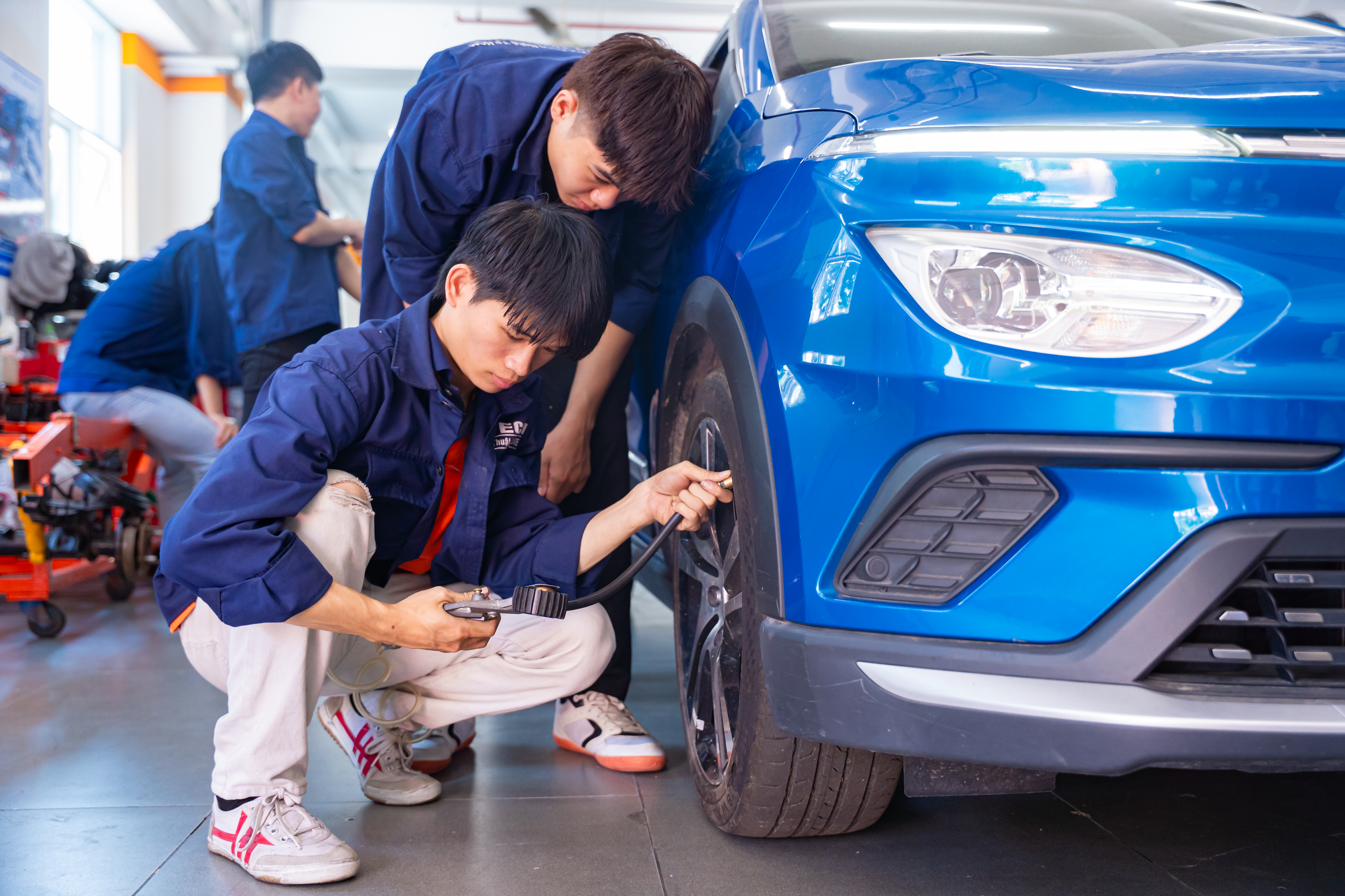 TP.HCM: Nhiều trường đại học bắt đầu c&ocirc;ng bố điểm s&agrave;n x&eacute;t tuyển- Ảnh 3.