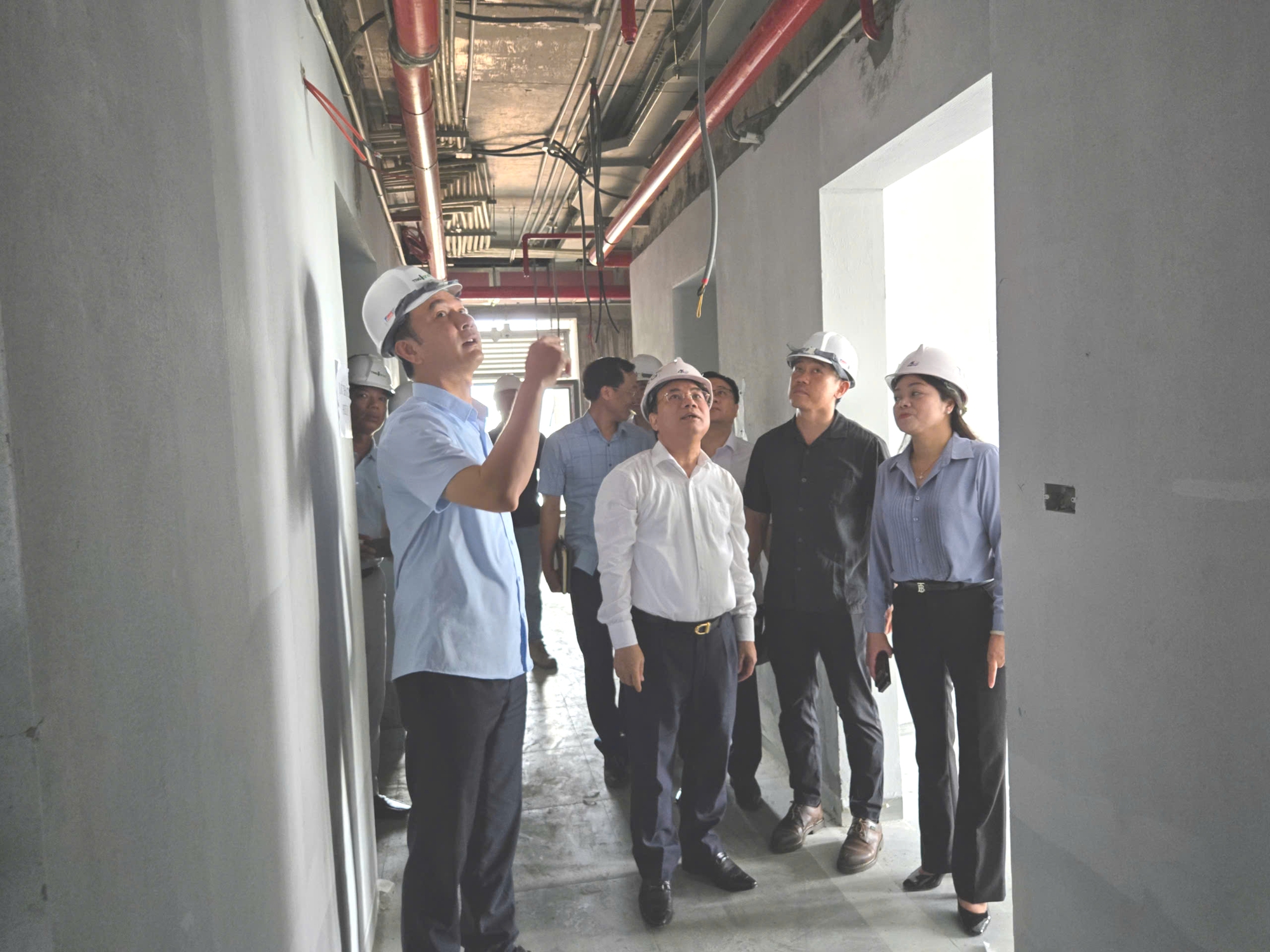 Th&aacute;i Nguy&ecirc;n cam kết ho&agrave;n th&agrave;nh 1.084 căn nh&agrave; ở x&atilde; hội trong năm 2025- Ảnh 2.